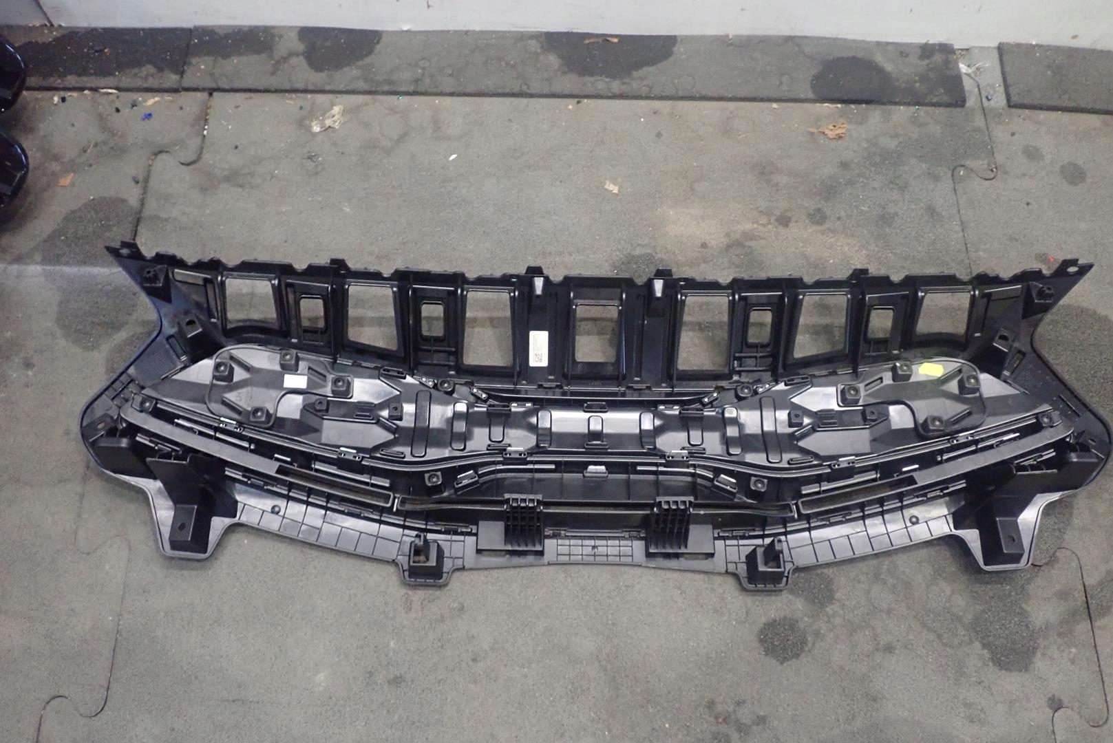 GRILL KIA CEED III LIFT 2021- ELEKTRYK HYBRYDA