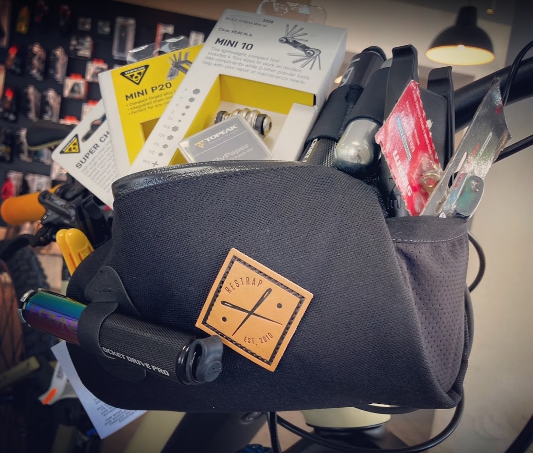 Torba podsiodłowa Restrap SADDLE BAG 14L Model RS_SB1_LRG_BLK