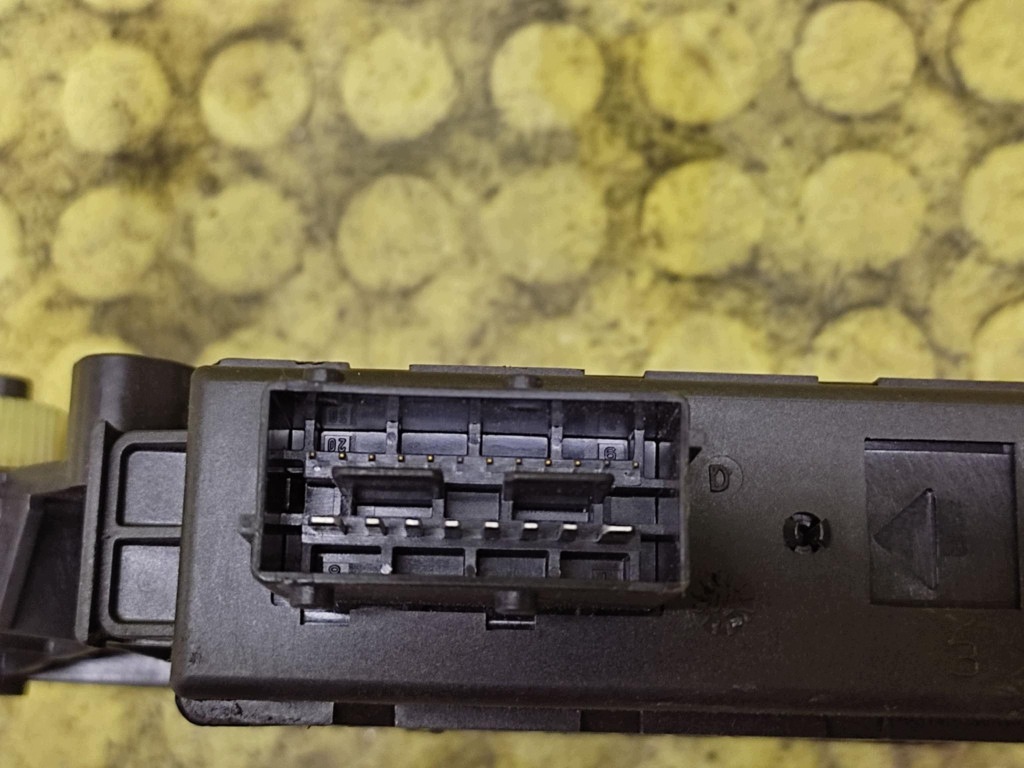 CITROEN C4 mini motor windows left front 9682495880