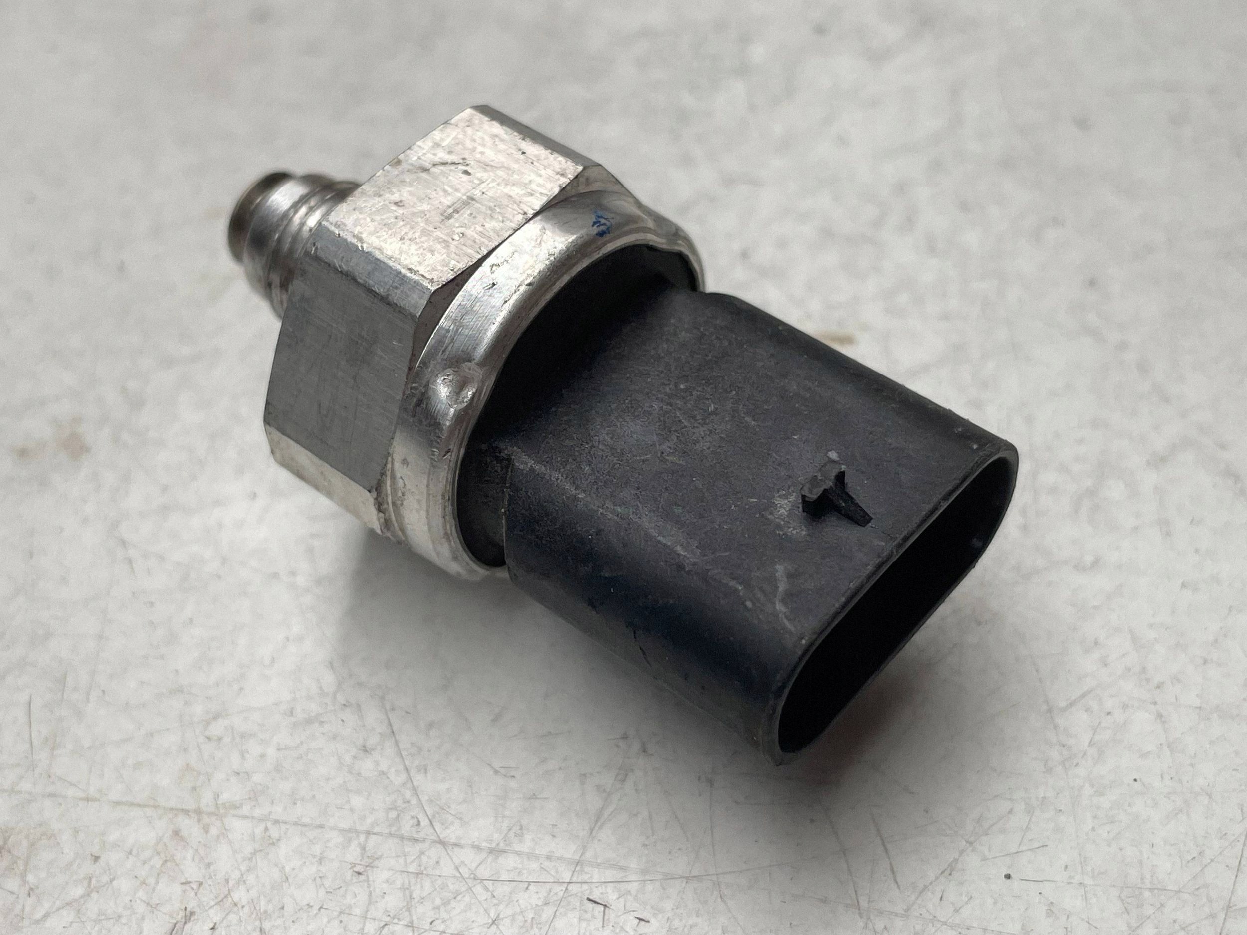 Sensor Druck klimaanlage AUDI Q7 4L 4M0959603E Original!