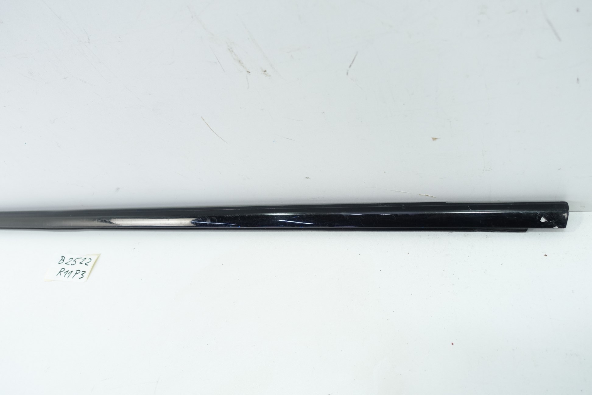 moulding dust VW TOUAREG 7P0 7P0837477F