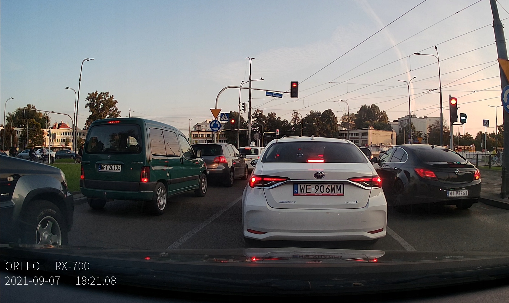 KAMERA SAMOCHODOWA 4K REJESTRATOR COFANIA TYL Ports memory card reader miniUSB