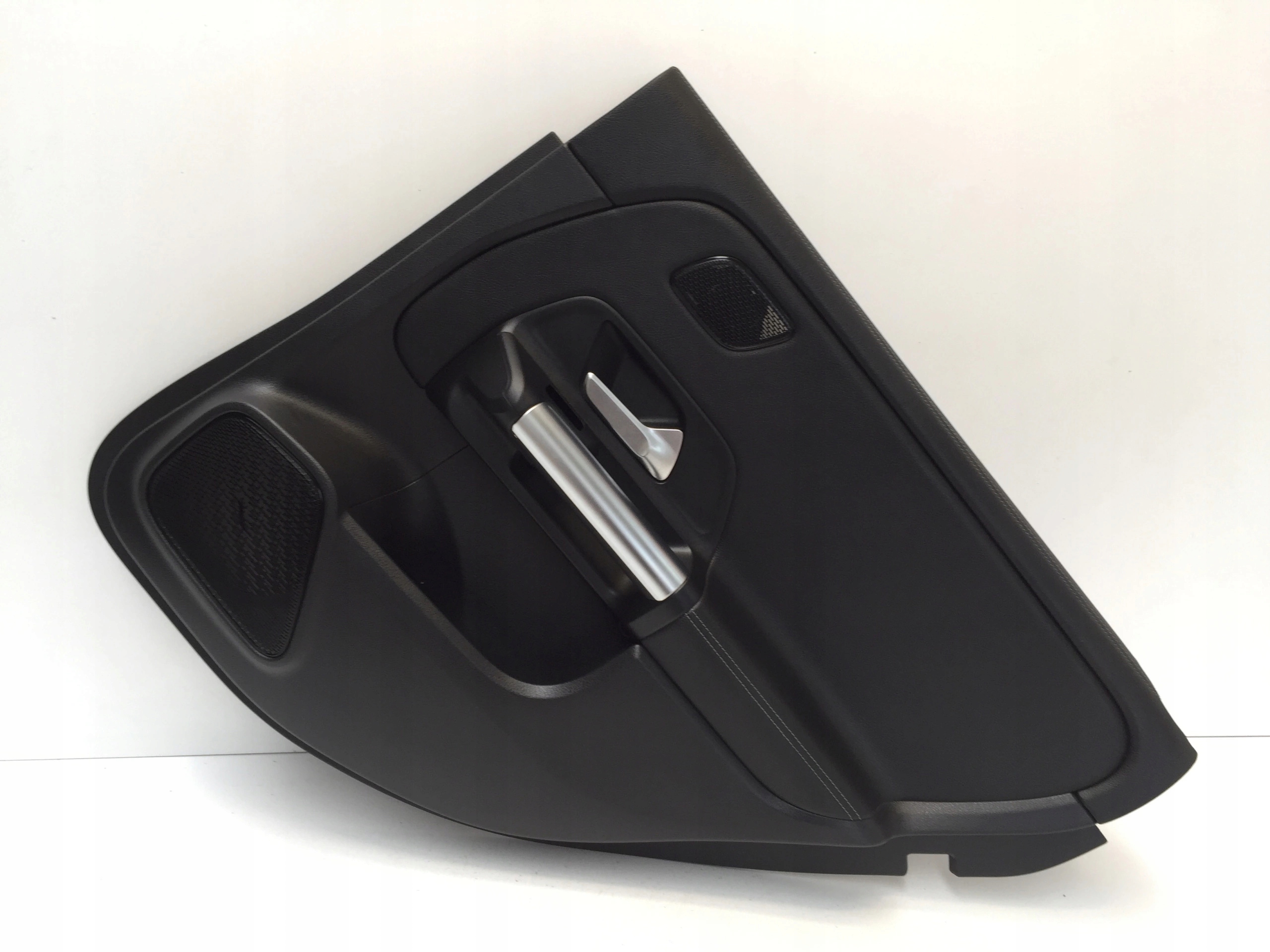 A2477309800 - MERCEDES B W247 2020 бекон дверь задняя правая кожа