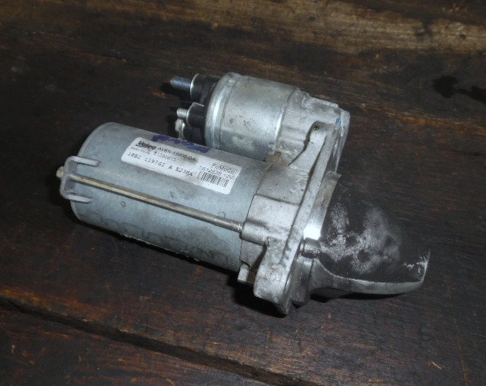 Стартер механіка Valeo 31285513