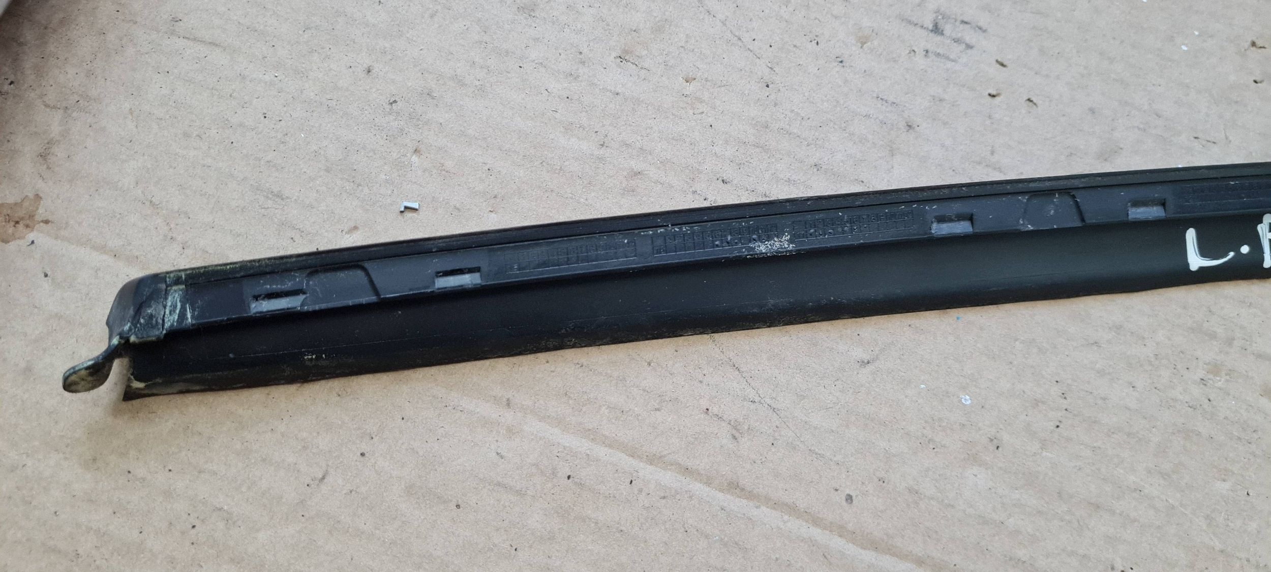 A6 C7 4G moulding gasket windows CZOLOWEJ left left front 4G0854327A