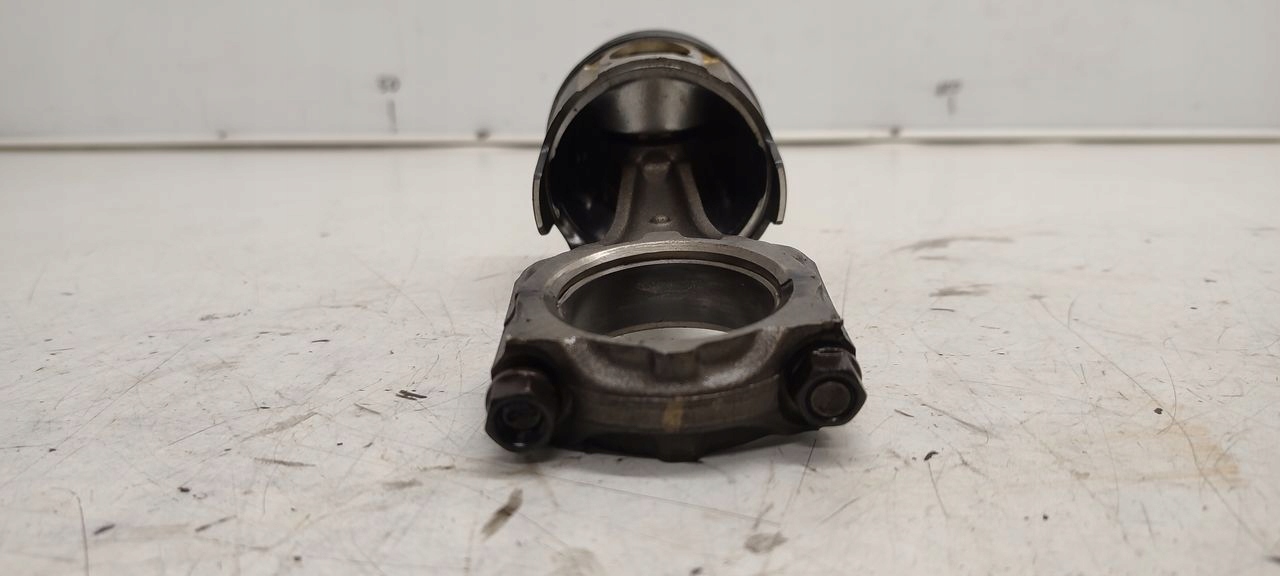 piston connecting rod Opel Astra G Y17DT