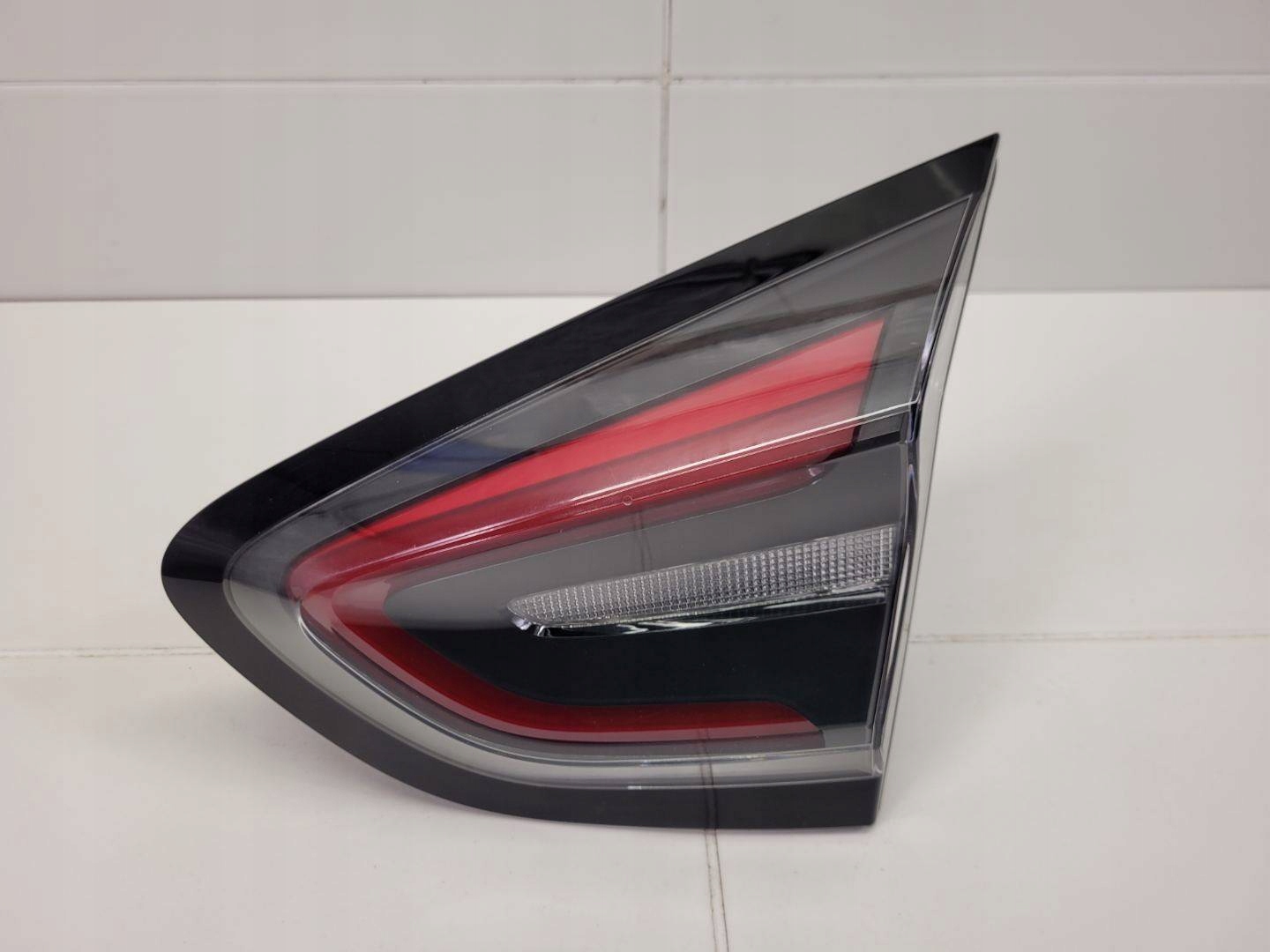 light rear right side Ford Puma 2 2021 L1TB-13A602-AA