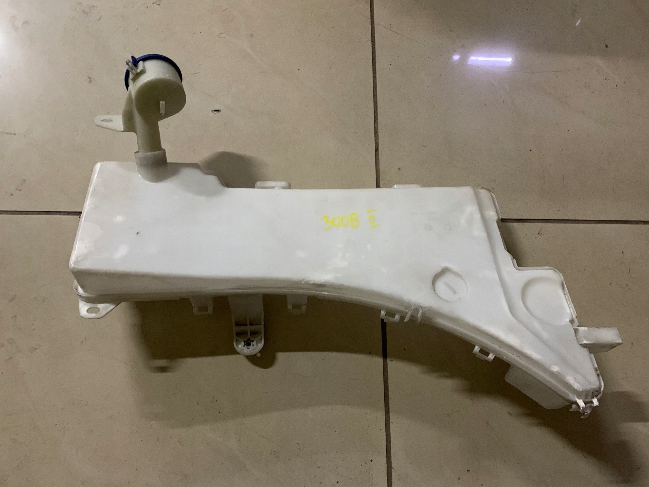 9815637380 - PEUGEOT 3008 5008 II БАЧОК ОМЫВАТЕЛЯ