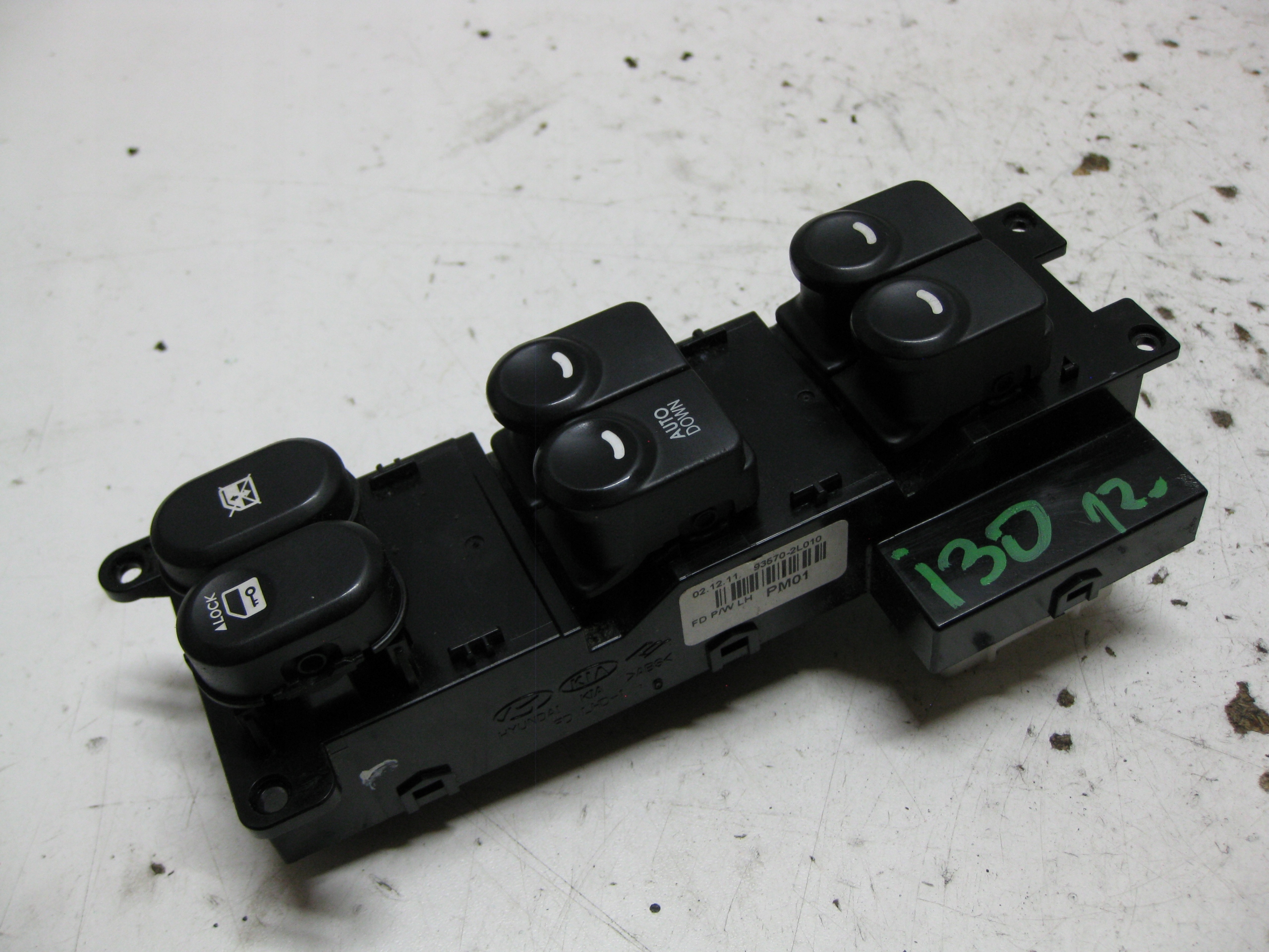 HYUNDAI I30 1.6 CRDI 12R PANEL Vitre 93570-2L010