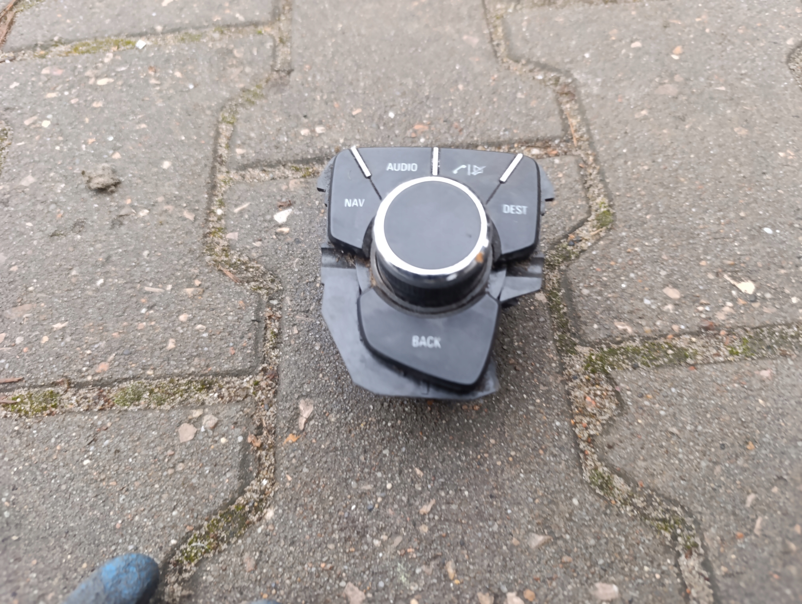 control panel navigation devices OPEL INSIGNIA A 13310066