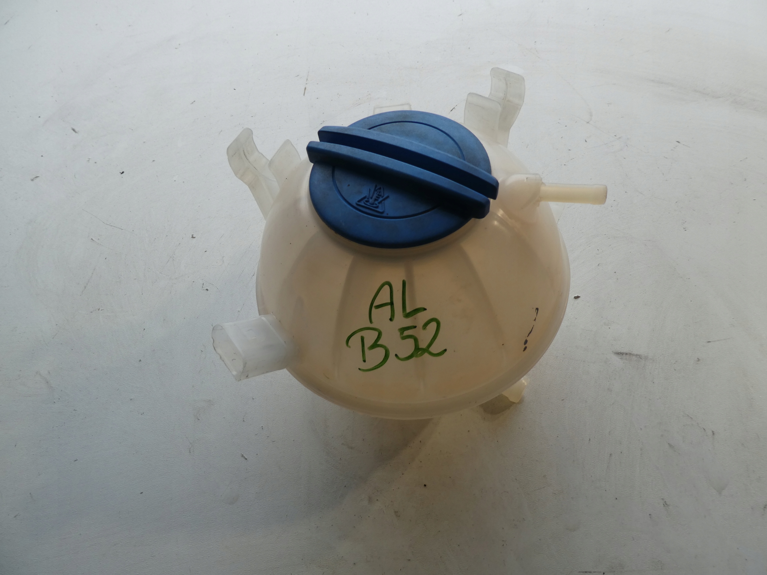 Scheibenwaschbehälter VW SKODA SEAT AUDI 1K0121407A