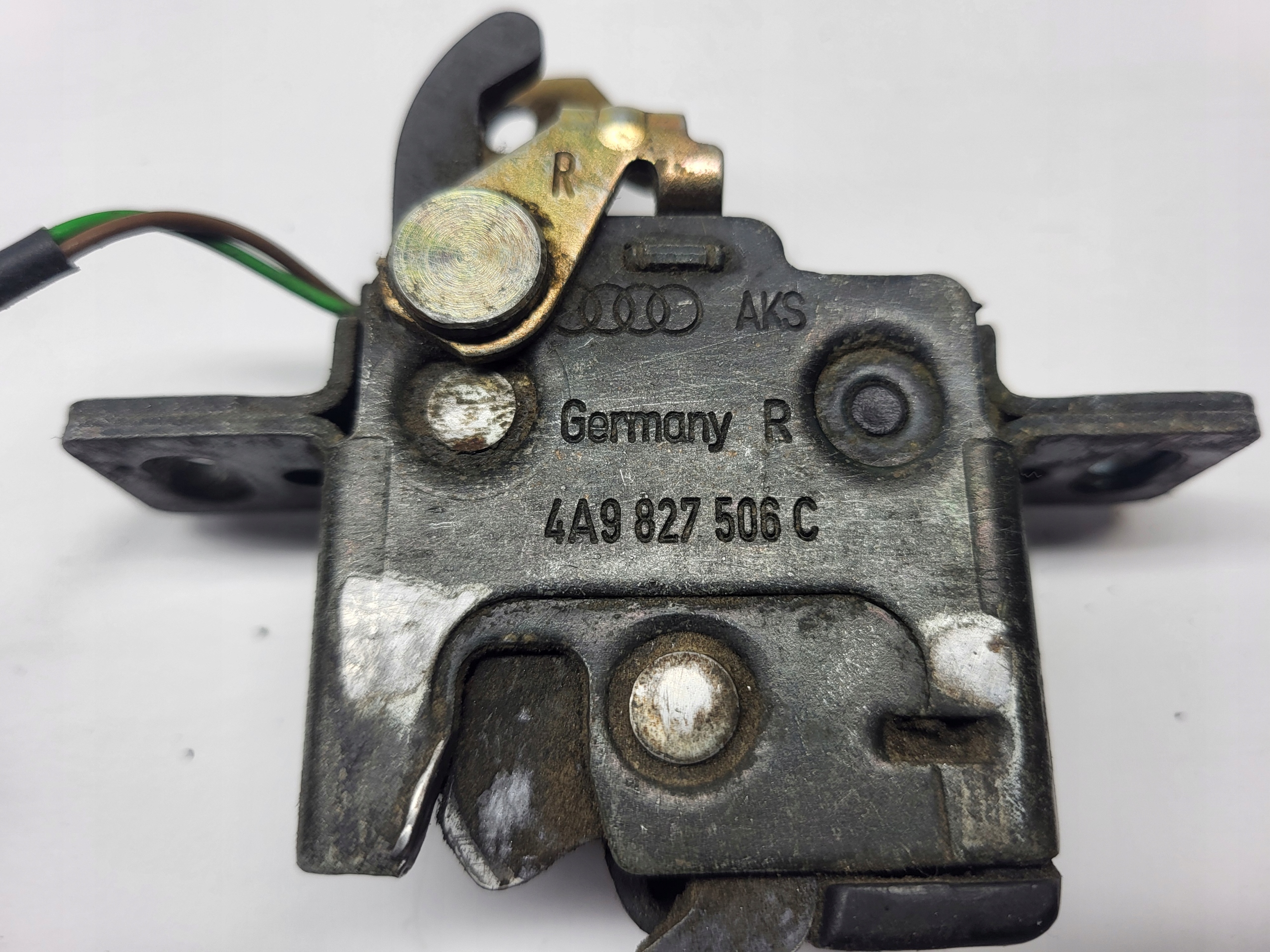 lock rear part bonnet boot AUDI 80 B4 KOMBI 4A9829506C