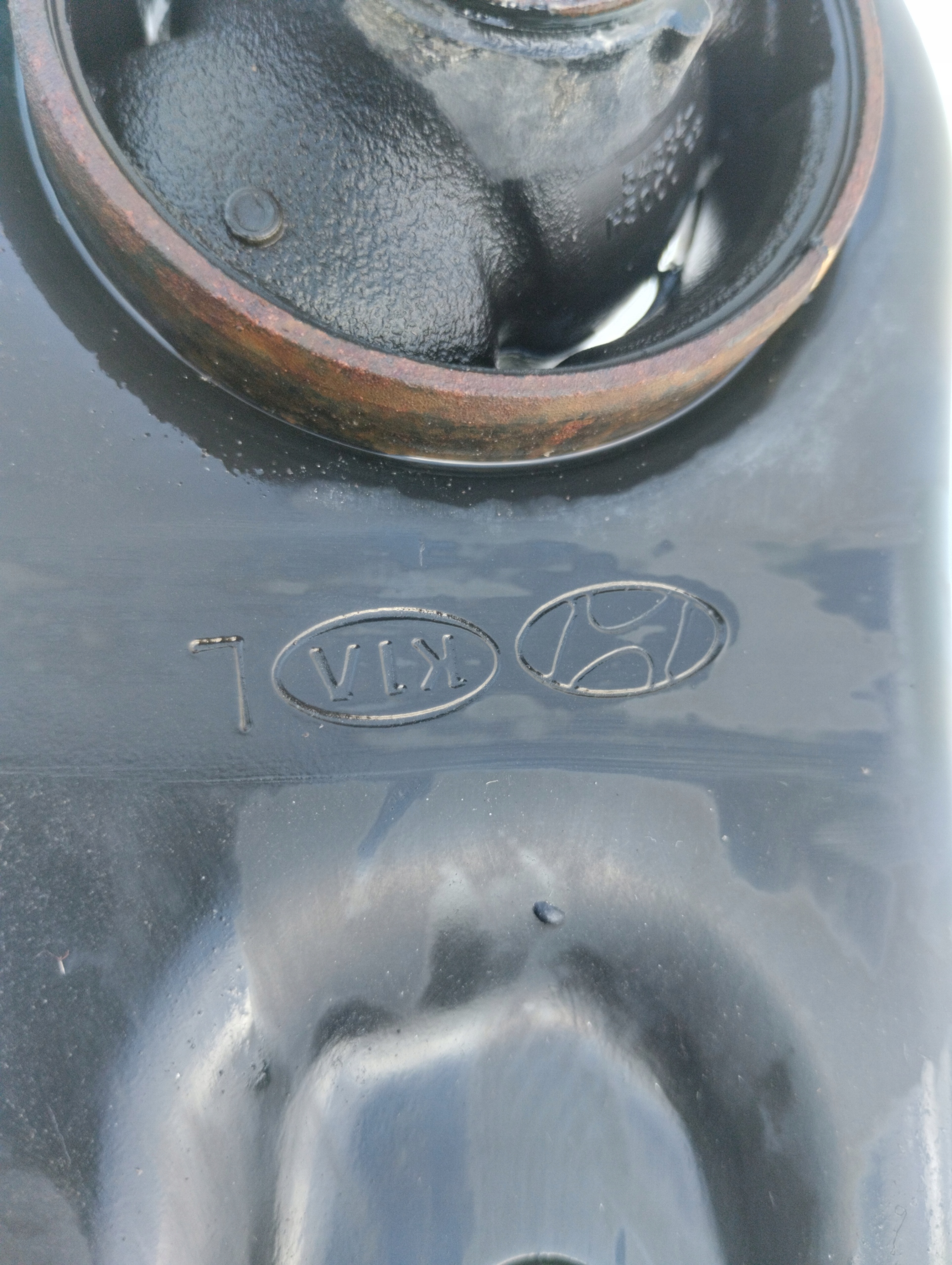 KIA STONIC arm left