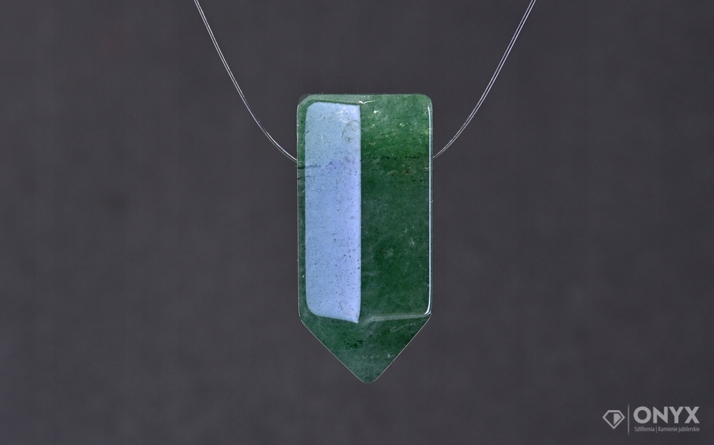 Zelený křemen provrtaný fazetovaný křišťál 20x