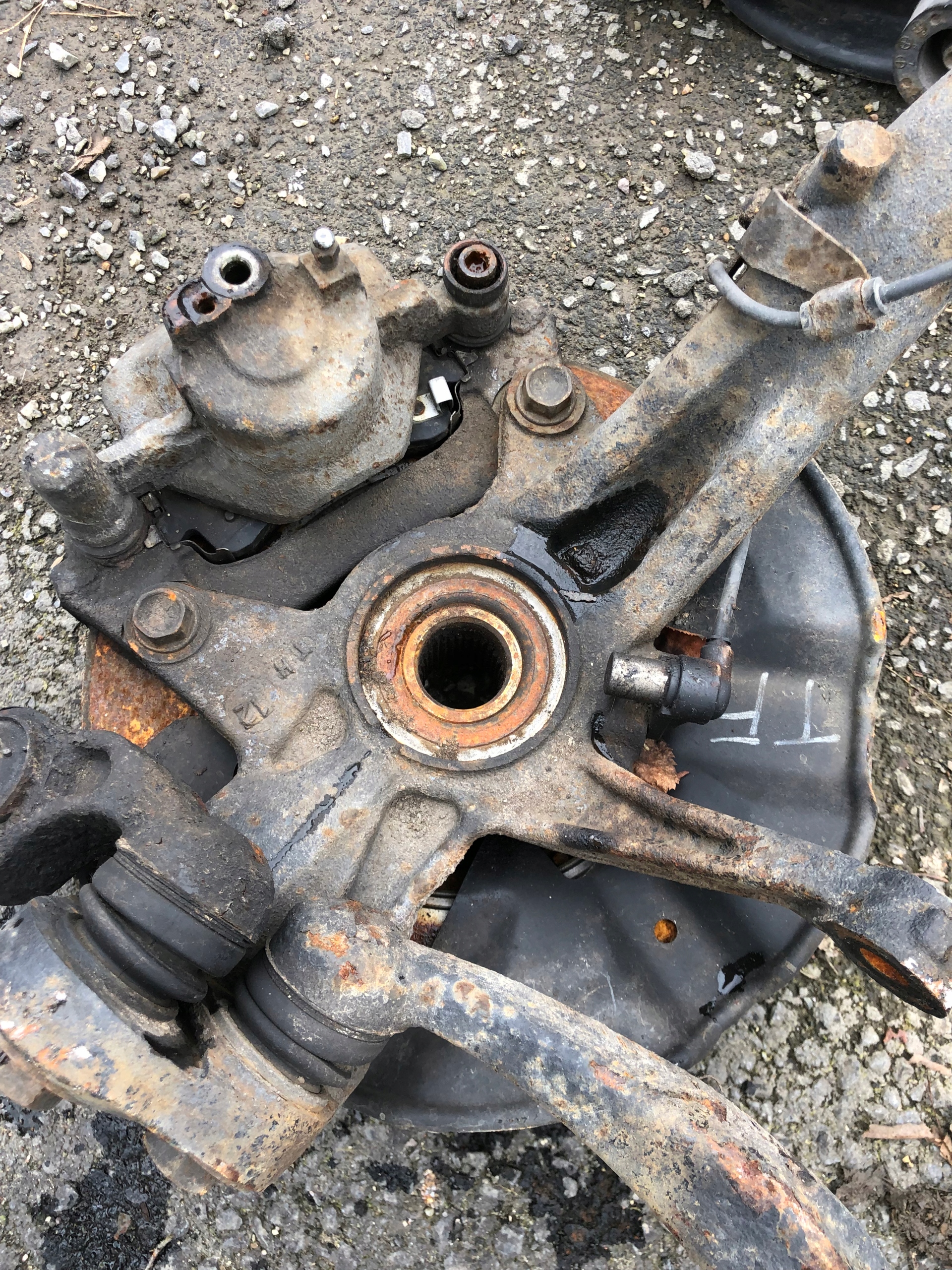 стойка правая mazda 6 GG