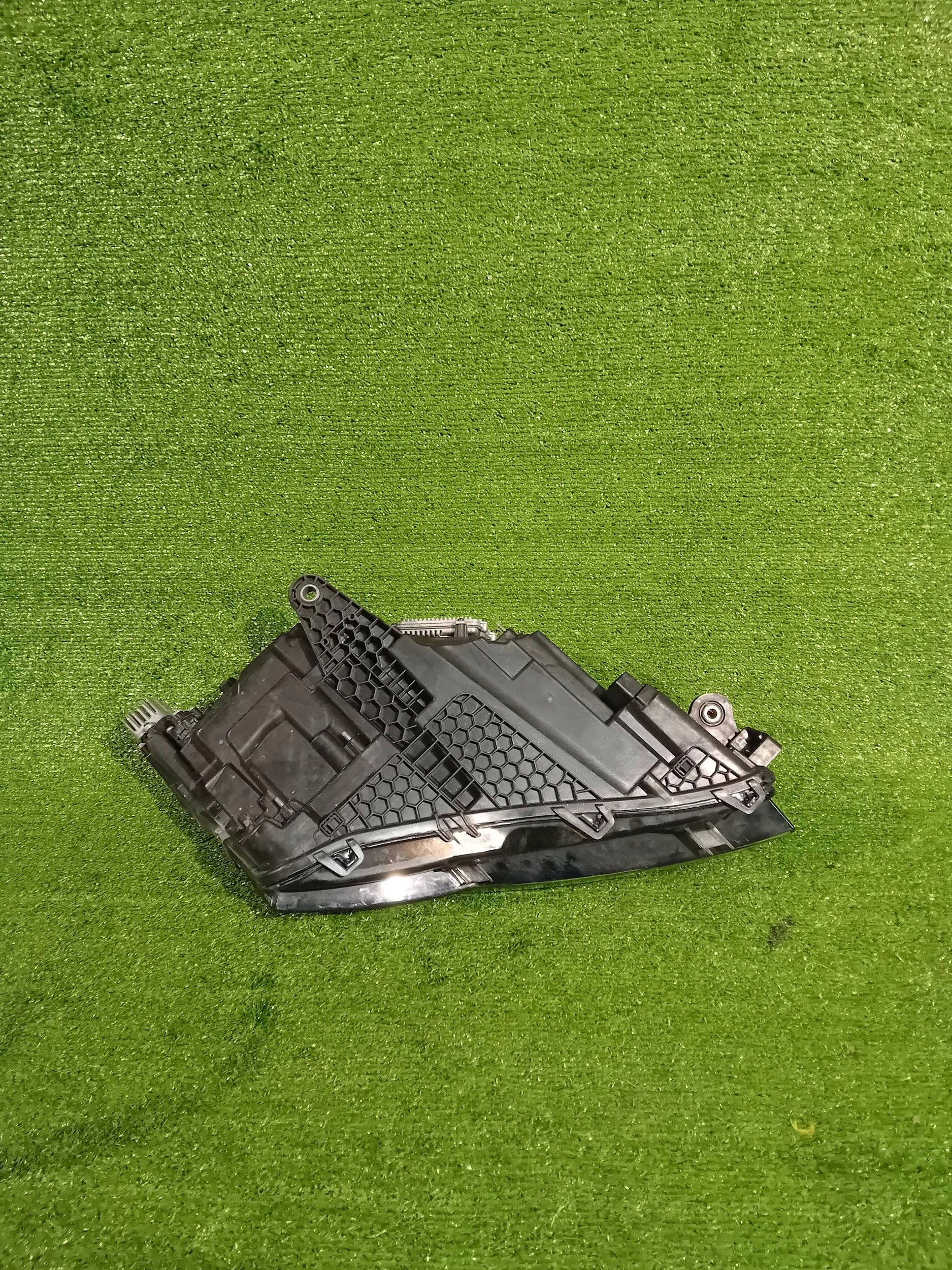 REFLEKTOR left front SKODA SUPERB III LIFT 19- MATRIX FULL LED NR.830