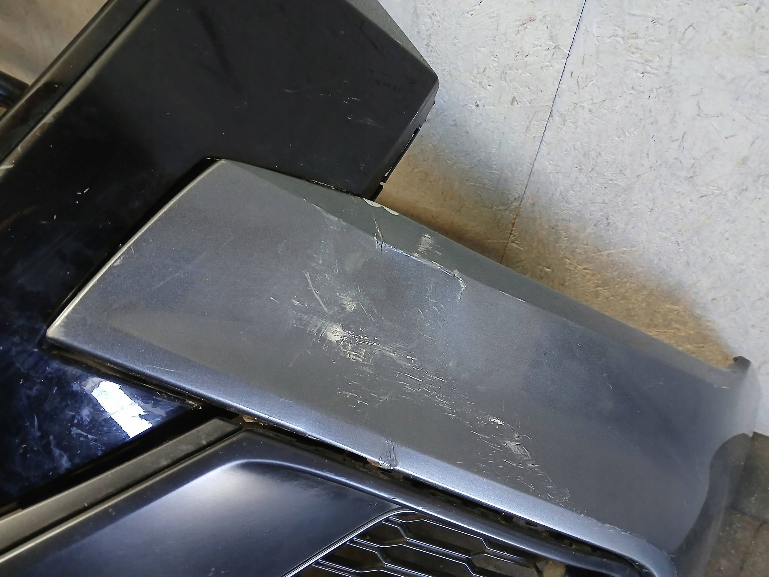 Stoßstange vorne AUDI Q8 4M8