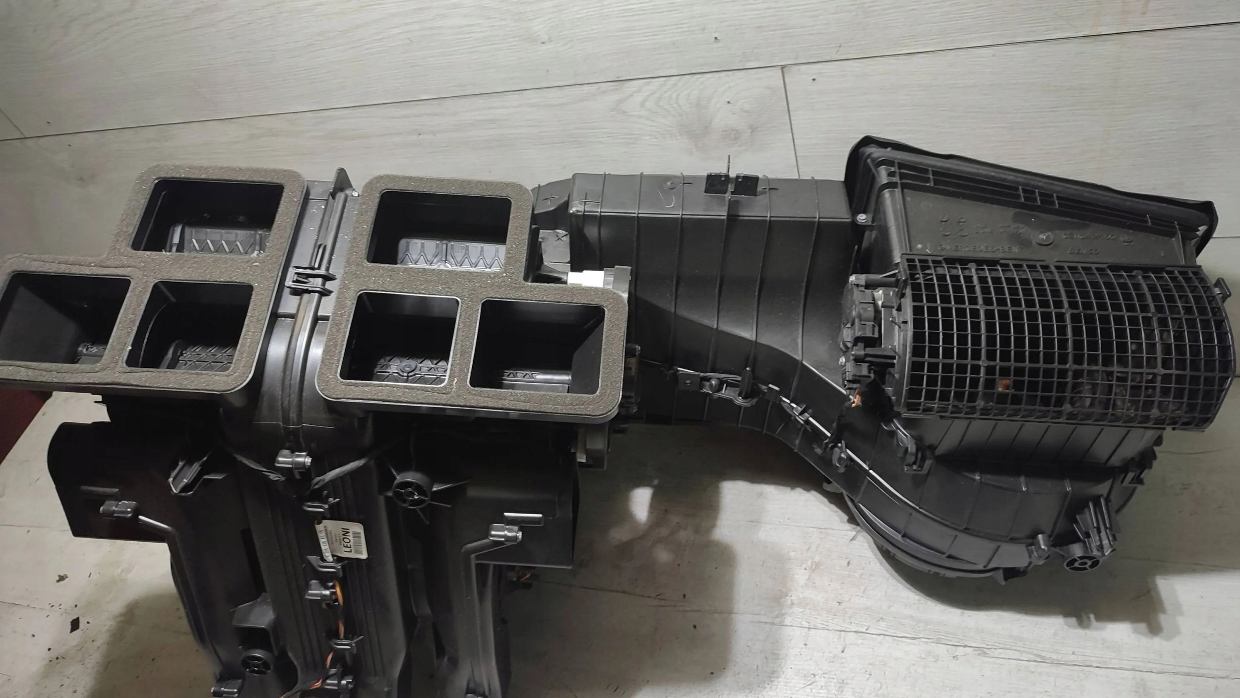 MERCEDES W156 2.2 CDI радиатор отопителя европа A2468301802