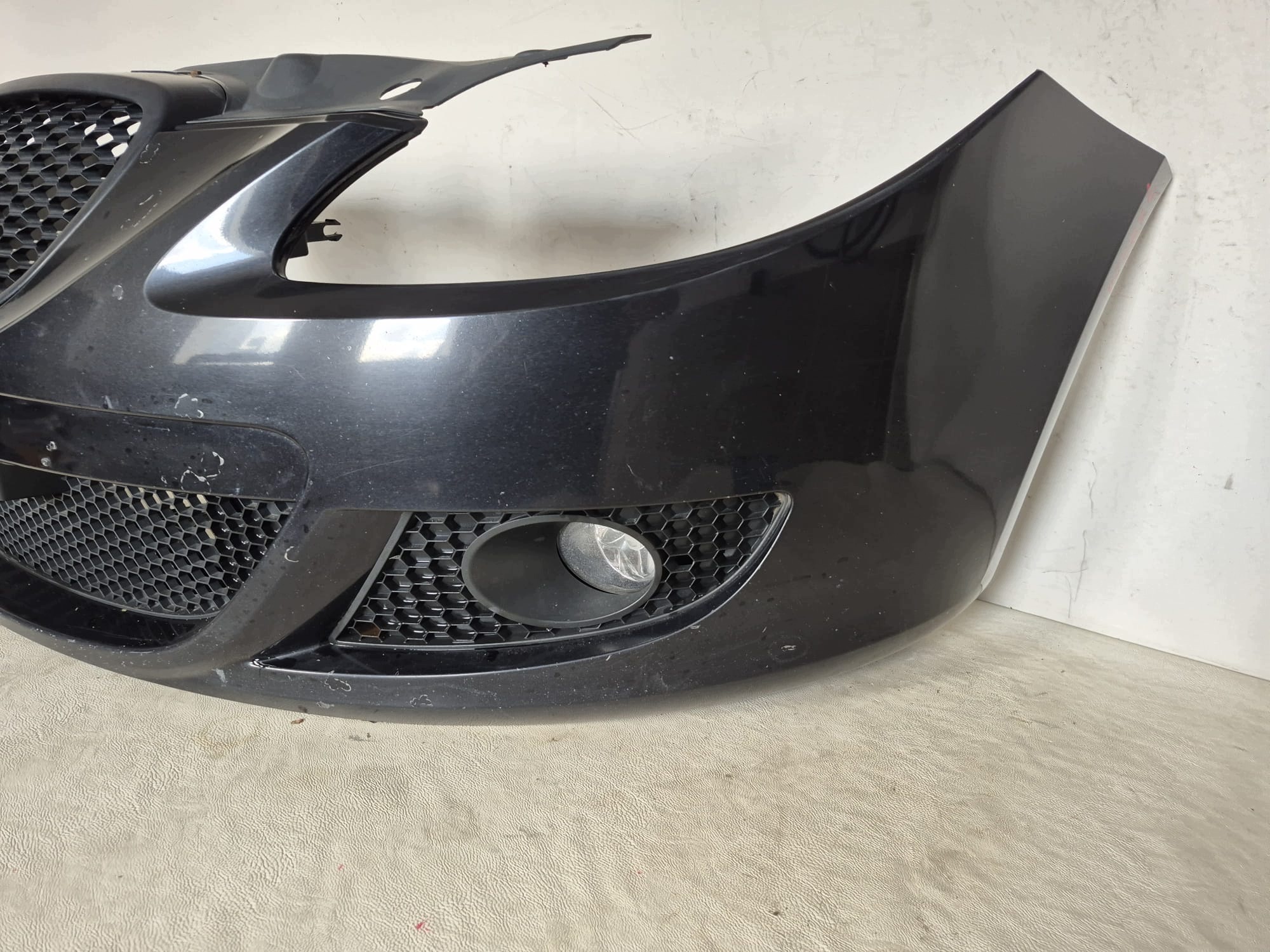 SEAT LEON II 2 1P0 04-08 bumper front front 1P0807231 LAK.LC9Z