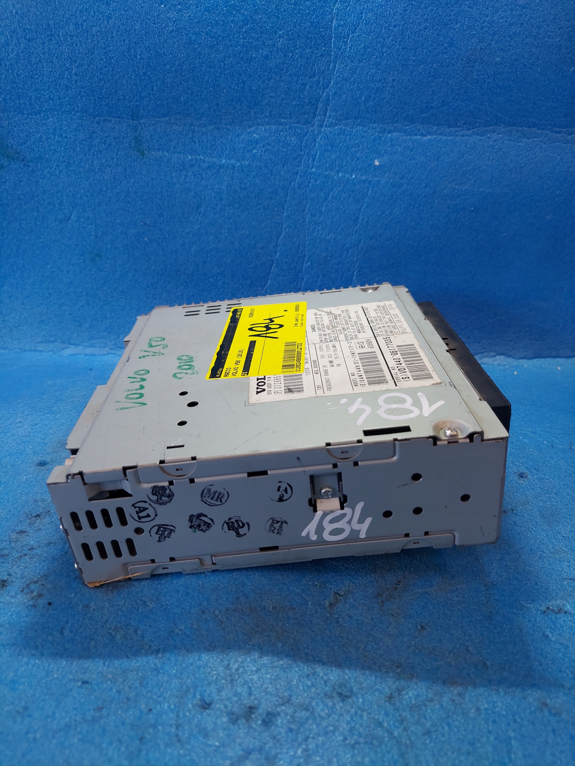 RADIO EKRAN V50 2010 R 34W744H