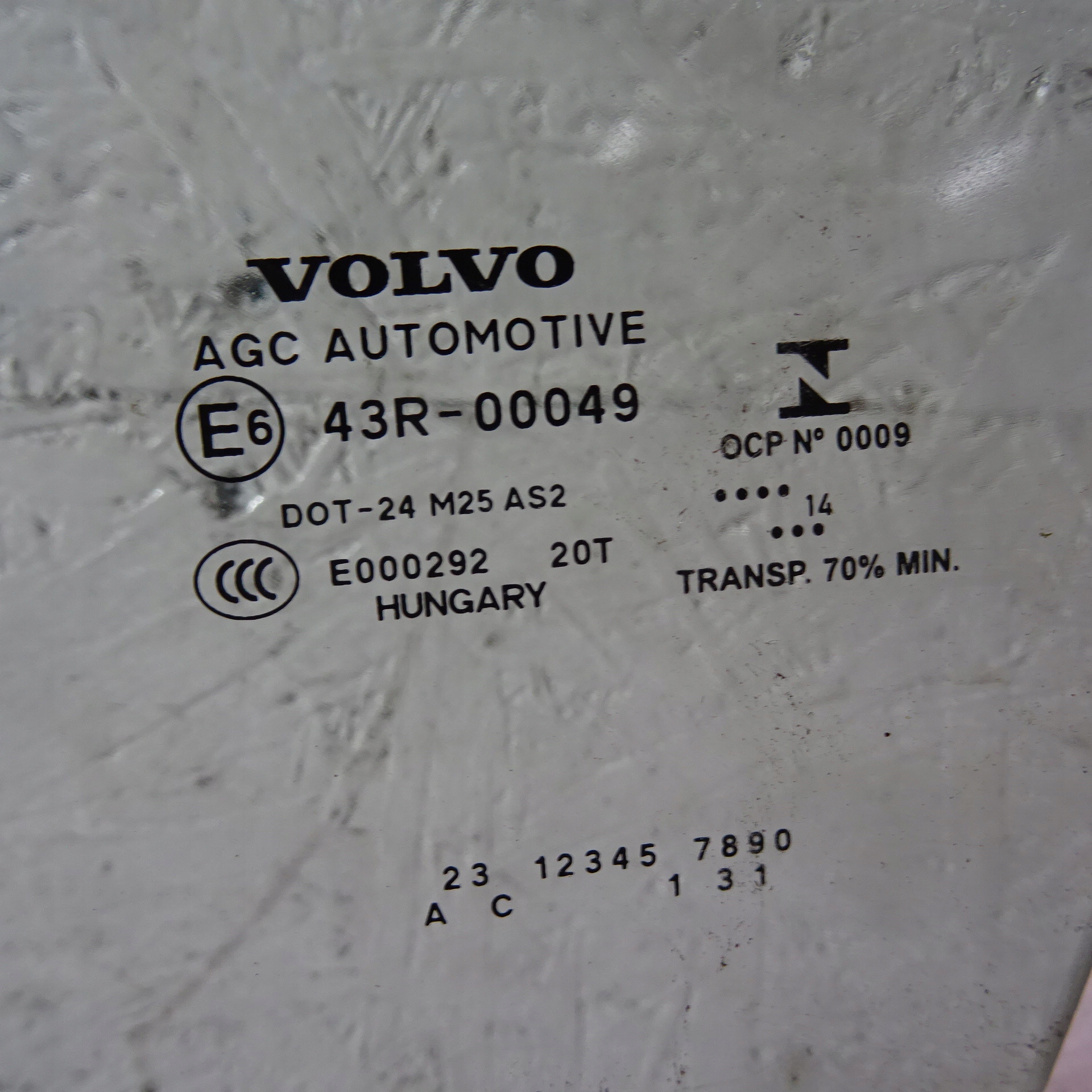 VOLVO V40 14R window door front left