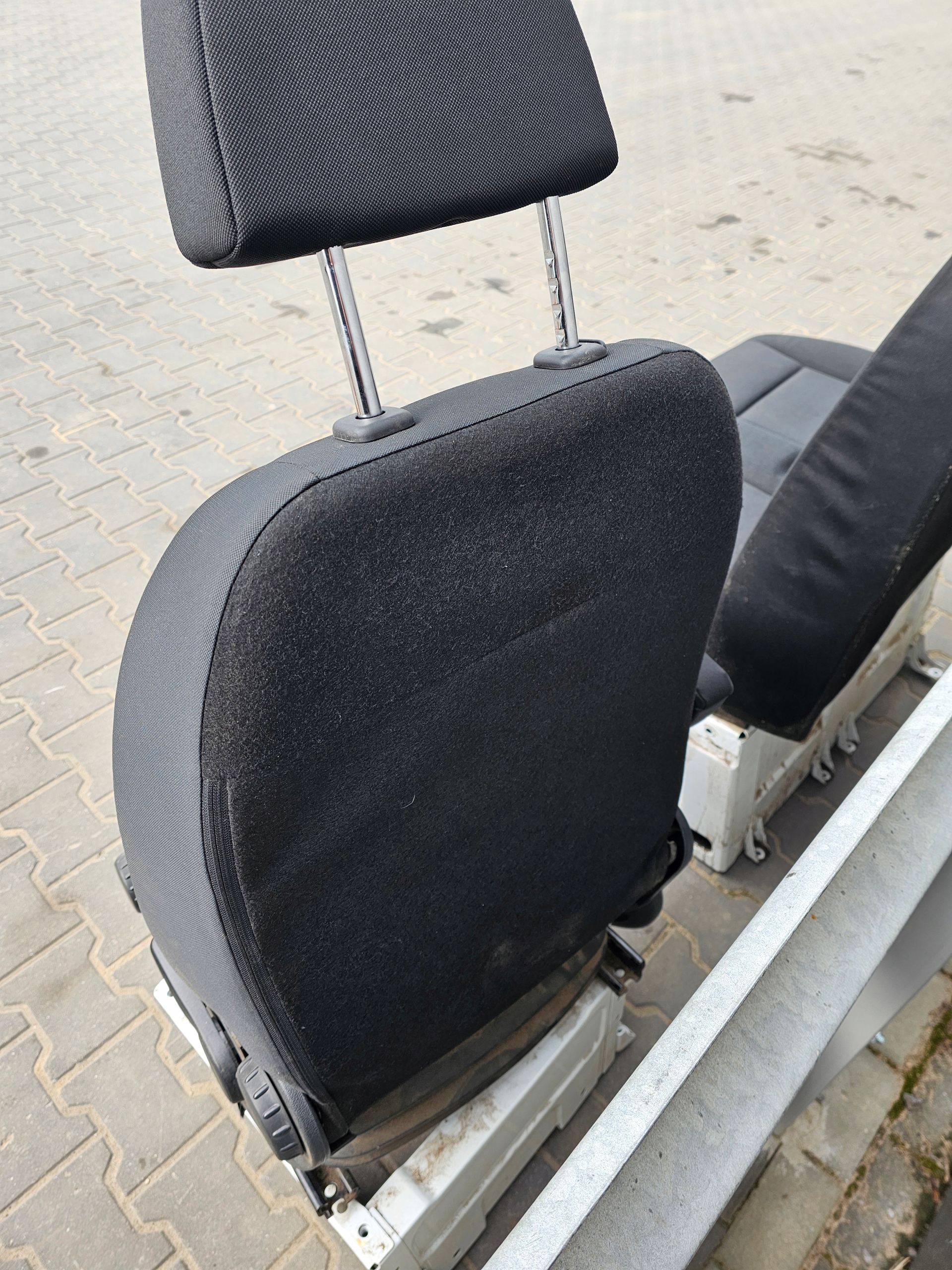 MERCEDES SPRINTER W907 W910 311 seats front front 1+2 original EUROPA