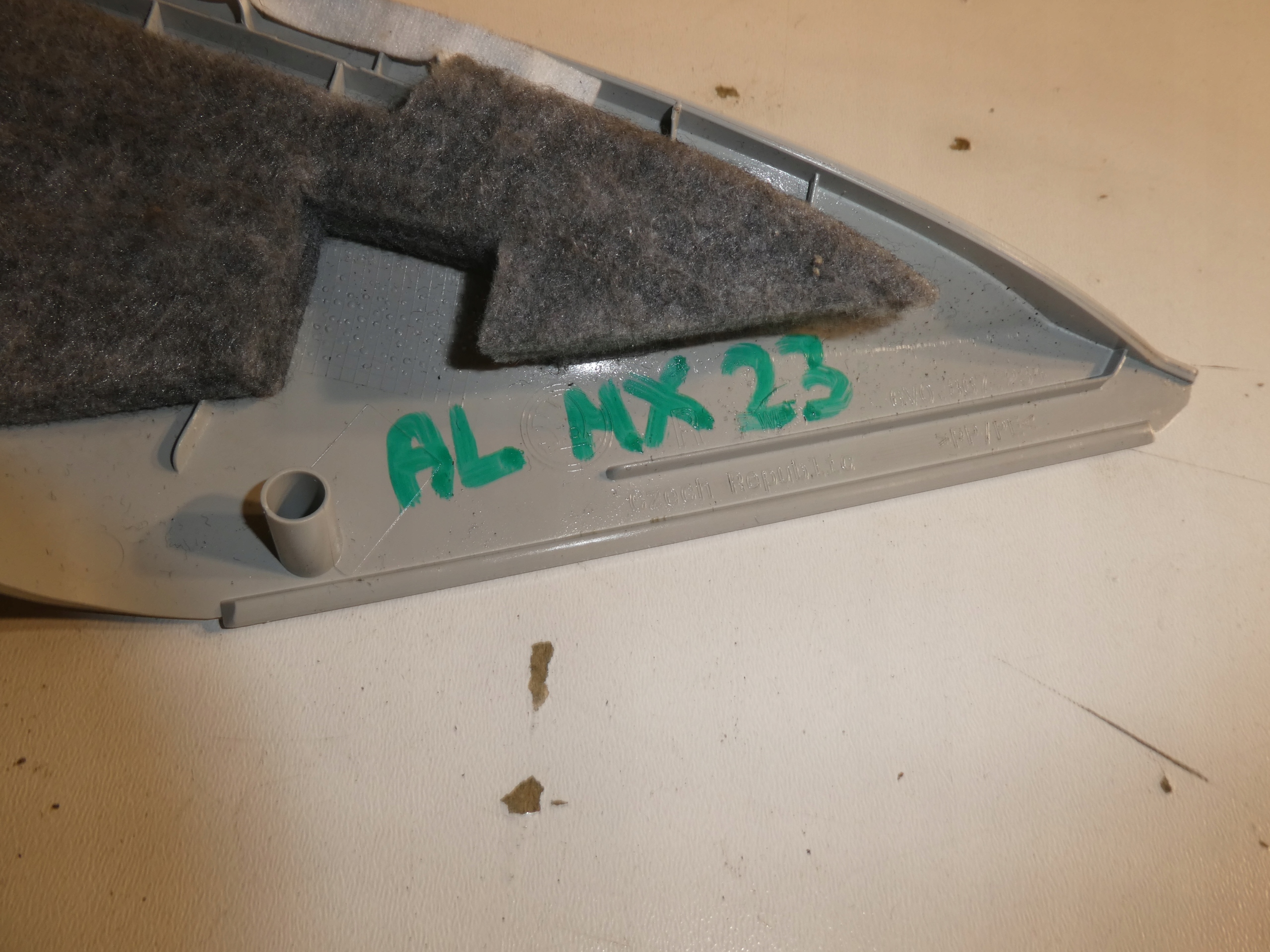 cover side SLUPKA right SKODA FABIA 6V0867234