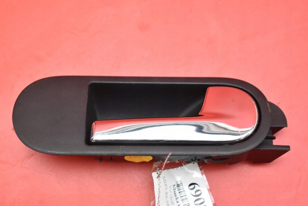 ручка двери внутренняя хром 5M0837114 vw Golf 5 V PLUS 05-14