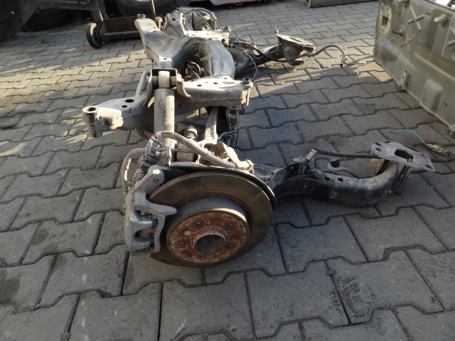 NISSAN QASHQAI II 2018 J11 LIFT ZAWIESZENIE TYLNE Producent części Nissan OE