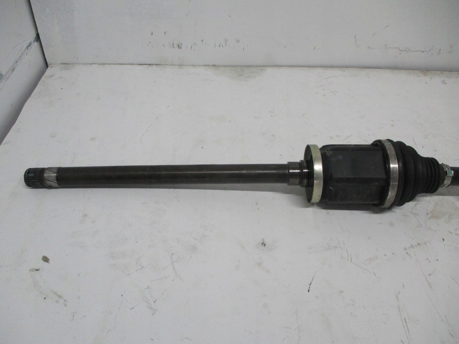 semi-axis RANGE ROVER EVOQUE II 1,5HYB L8D2-4K139-AE left rear