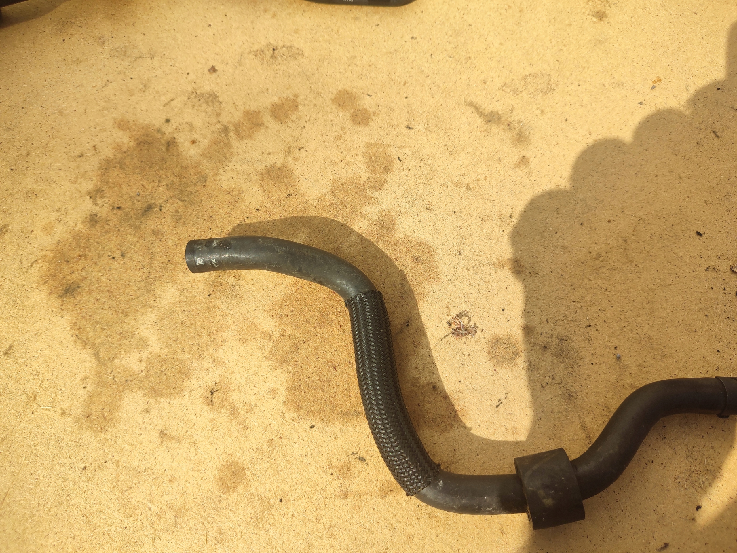 fuel line VW PASSAT B6 2.0 TDI CBA 03L201360F