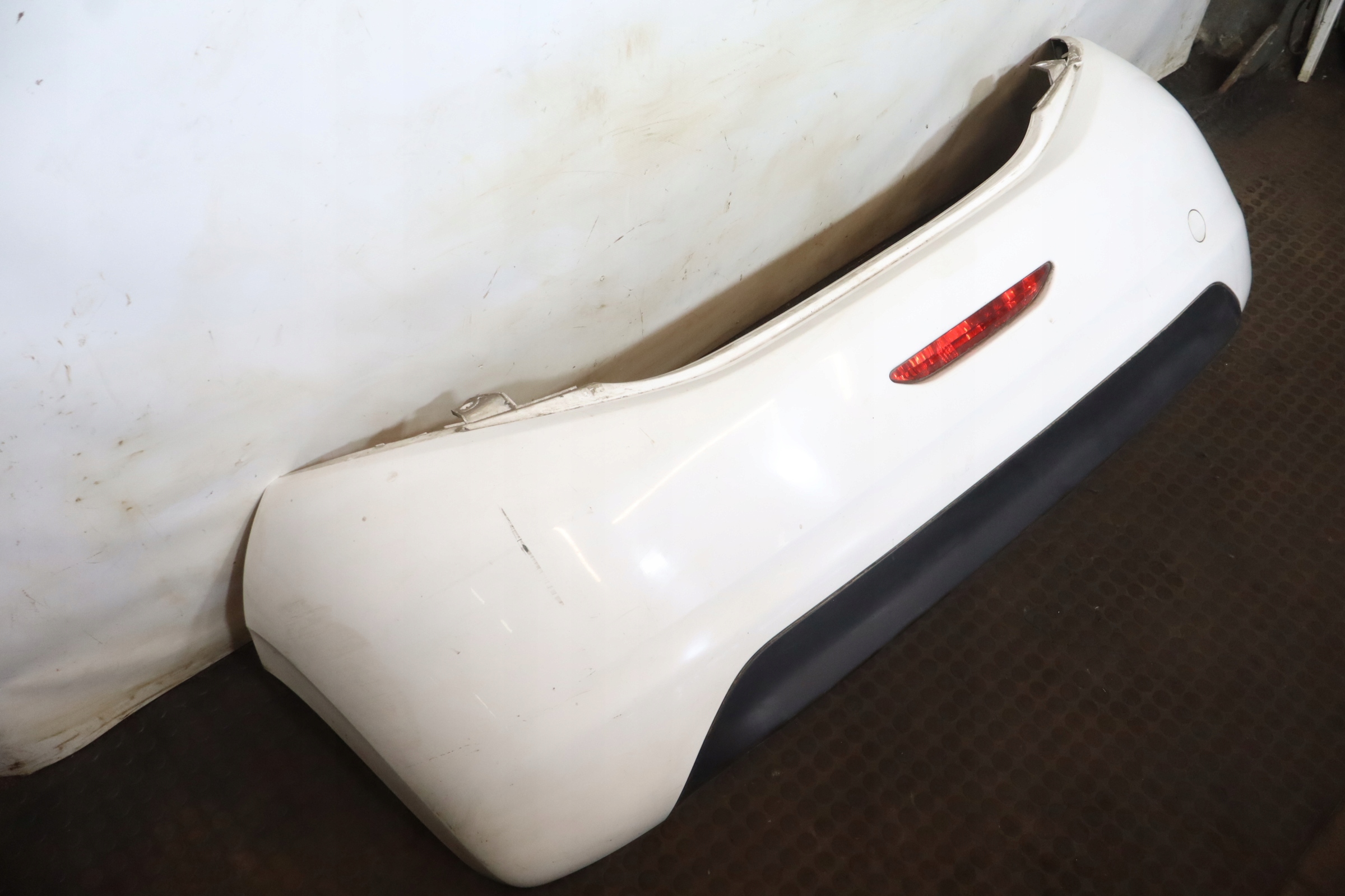 ZDERZAK TYLNY PEUGEOT 208 I LIFT Strona zabudowy tył