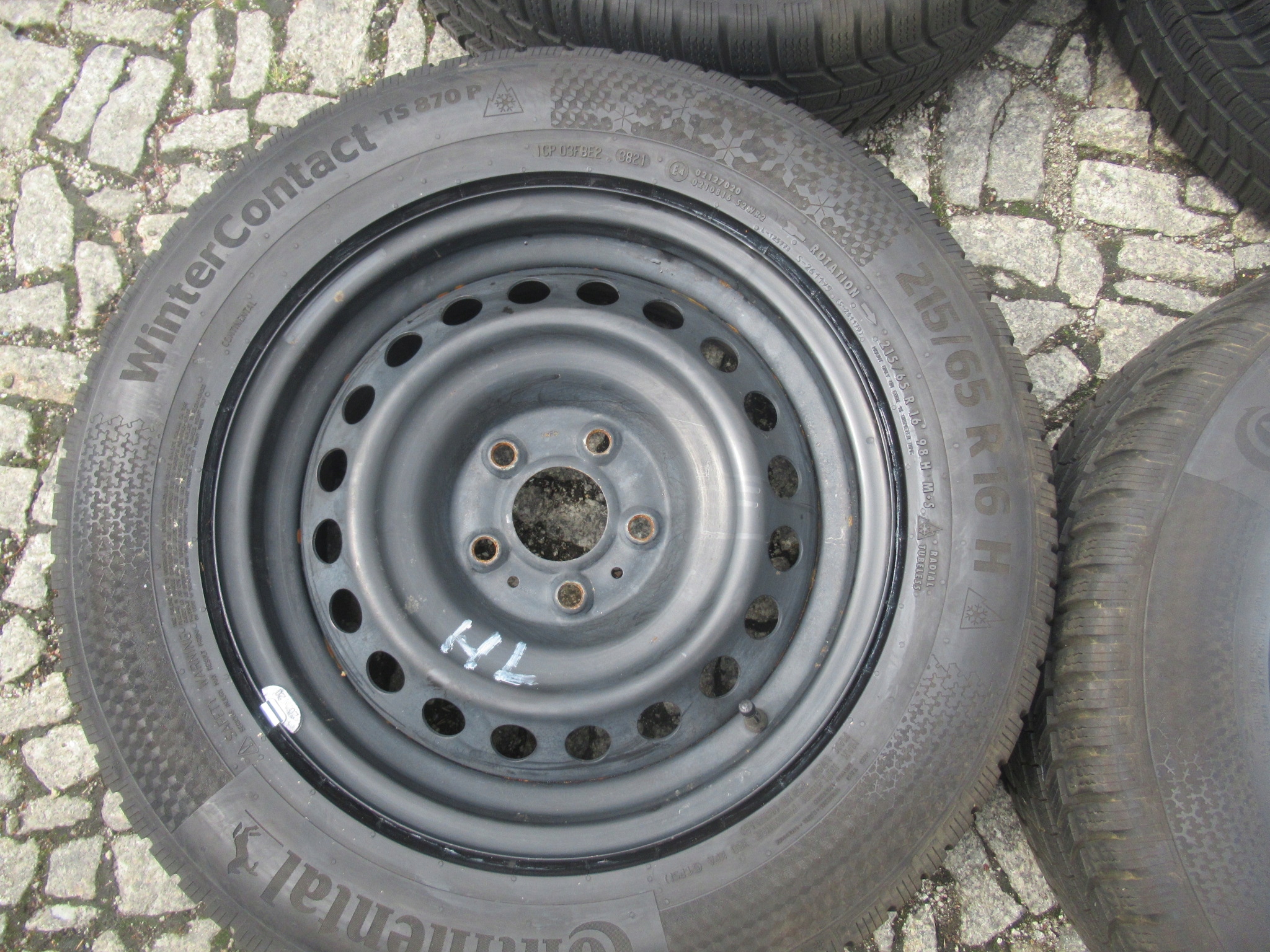 KOŁA ZIMA RENAULT KADJAR, NISSAN QASHQAI,X-TRAIL,DACIA DUSTER Rodzaj opon Zimowe