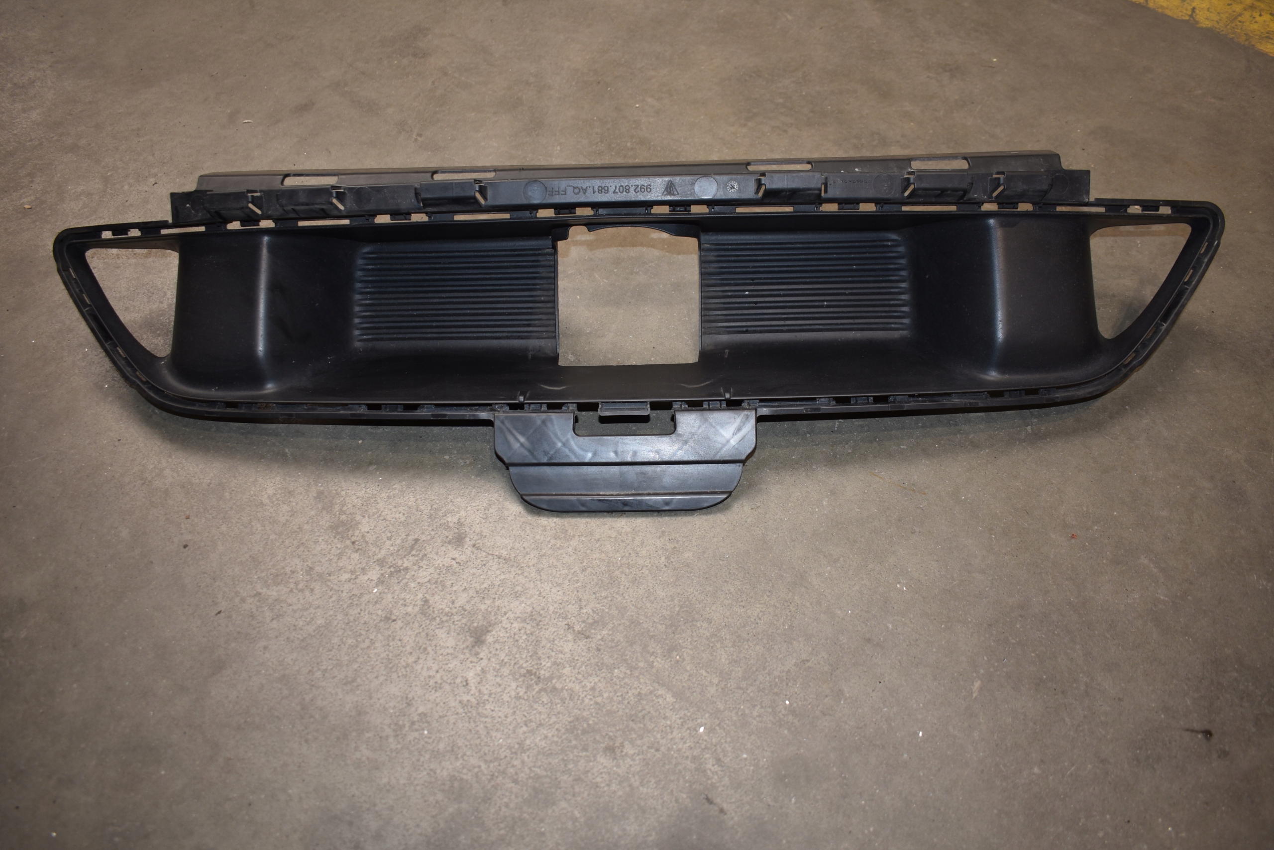 IDEALNA grid intake of a bumper front front PORSCHE 992 911 1