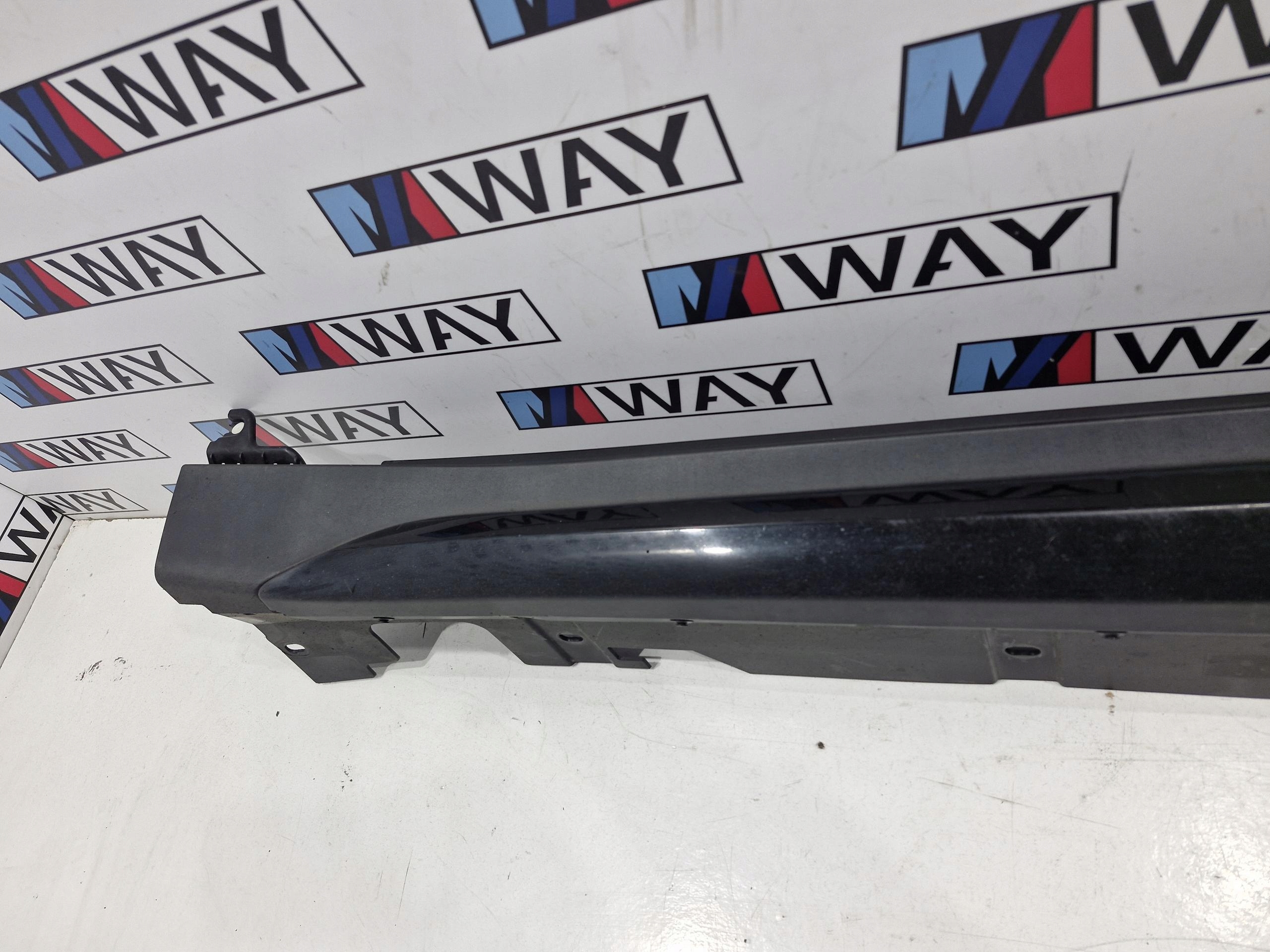 BMW X1 F48 moulding cap threshold left 7332321
