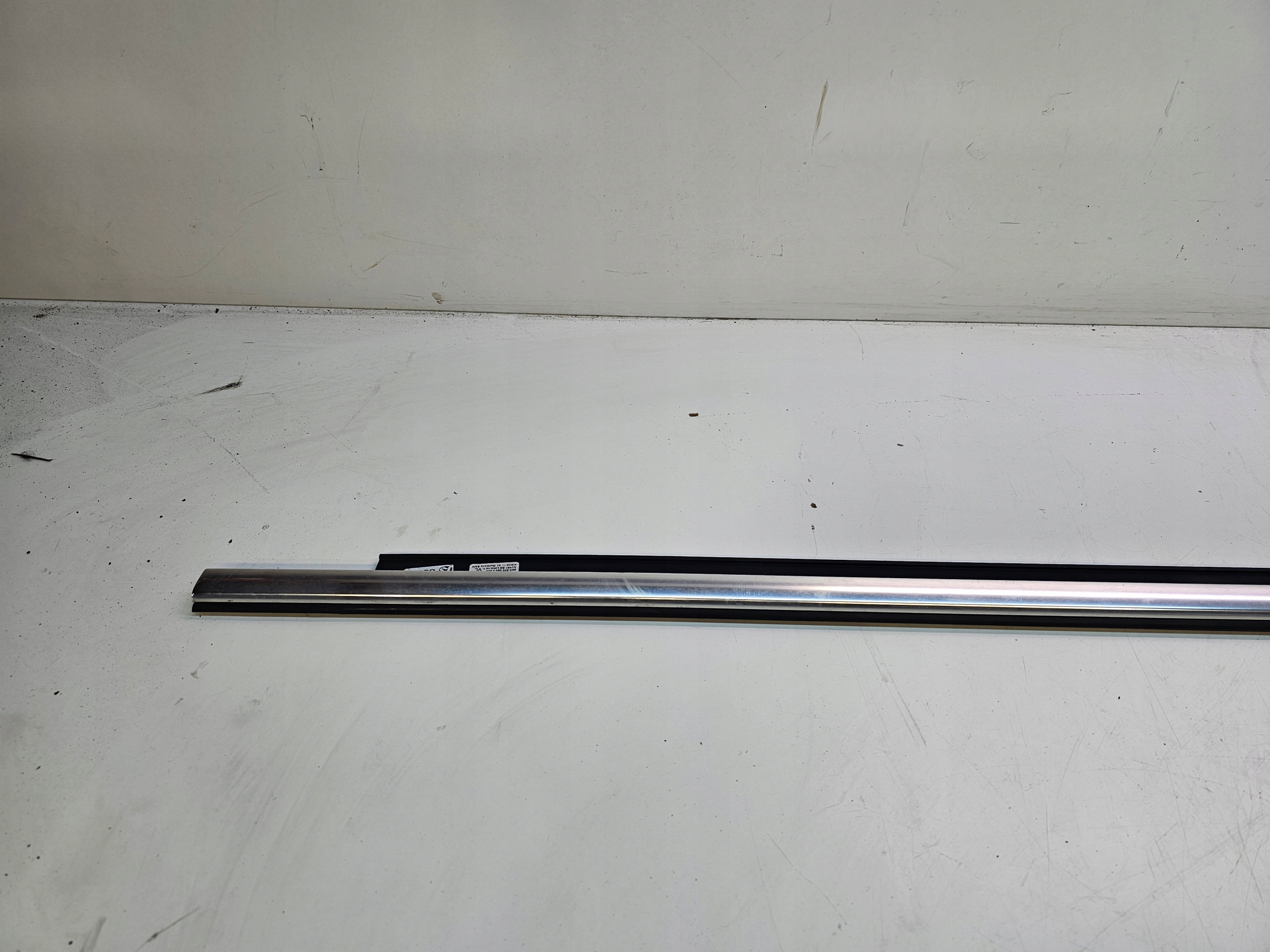 moulding CHROM door AUDI A4 B8 left P 8K0853283J