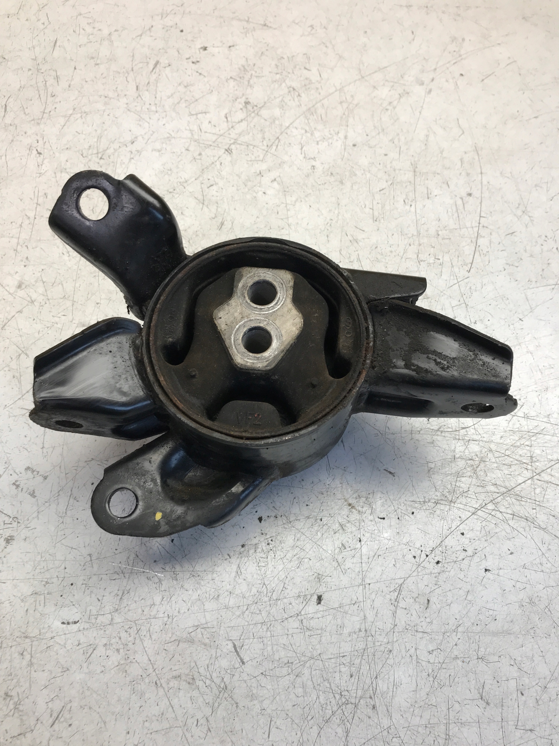 engine mount HYUNDAI I40 21830-3Z200
