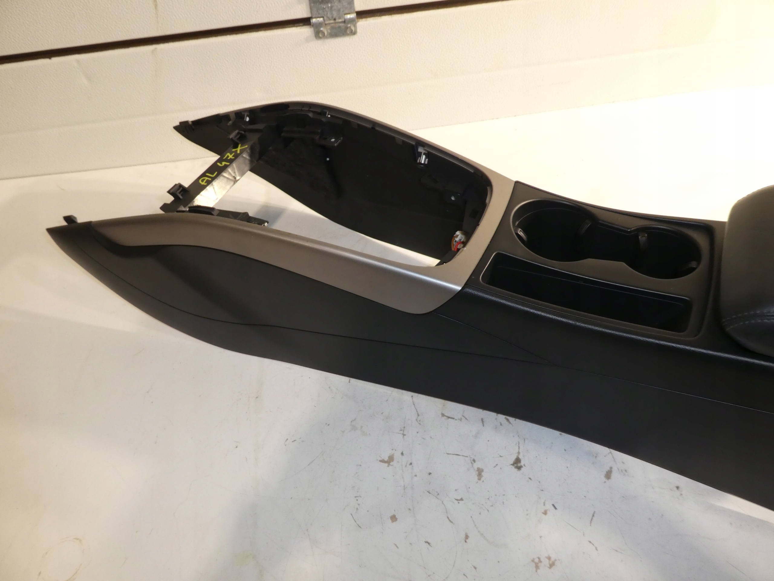 TUNEL console armrest AUDI A4 B8 8K0864981F
