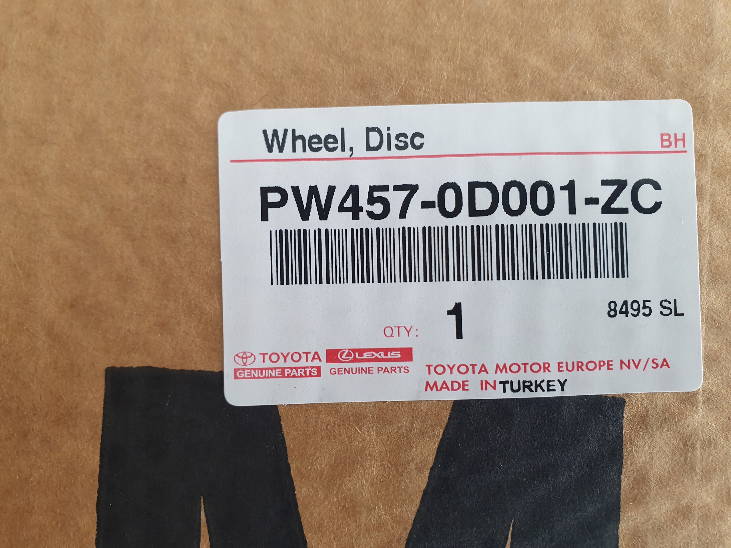 NOWE ORYGINALNE ALUFELGI TOYOTA 15 Yaris III 5JX15 ET39 PW457-0D001 Wzór wieloramienne