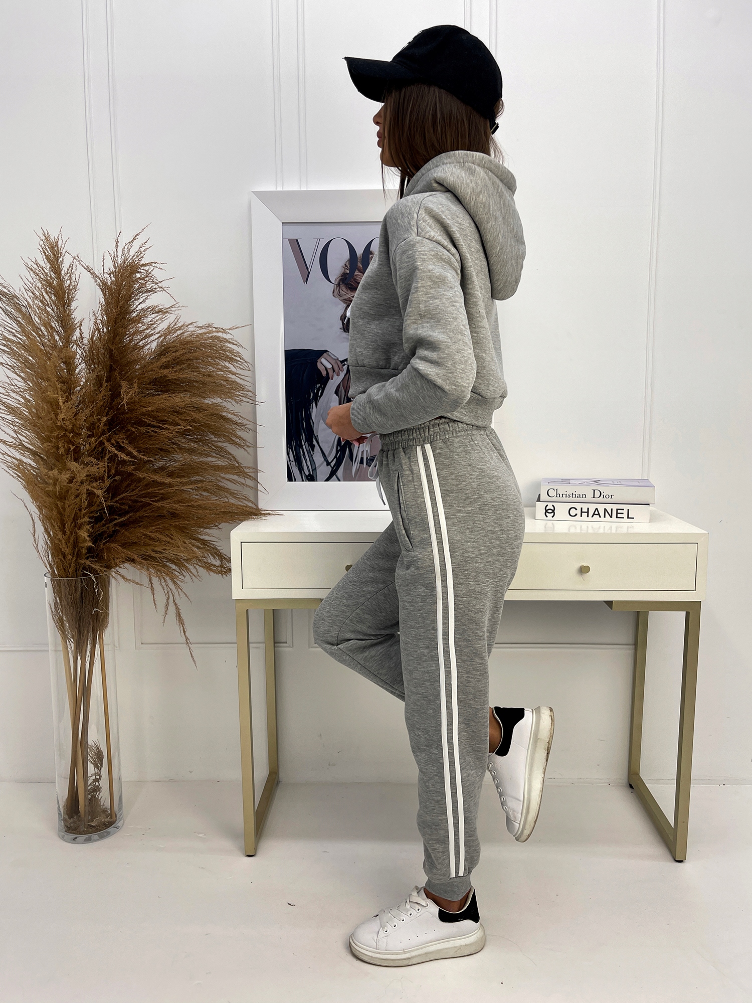 C67 r. L MODNY DAMSKI KOMPLET DRESOWY Rozmiar L