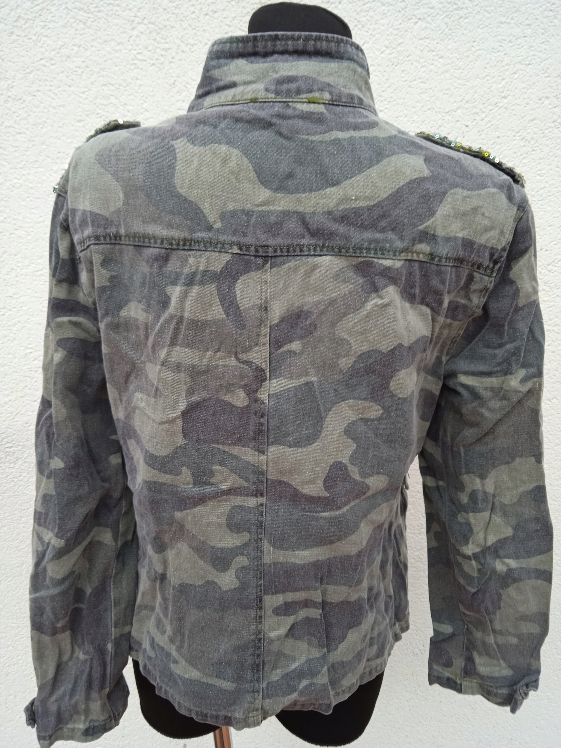 L CIMINY WIOSENNA KURTKA MILITARNA MORO Z CEKINAMI Rozmiar L