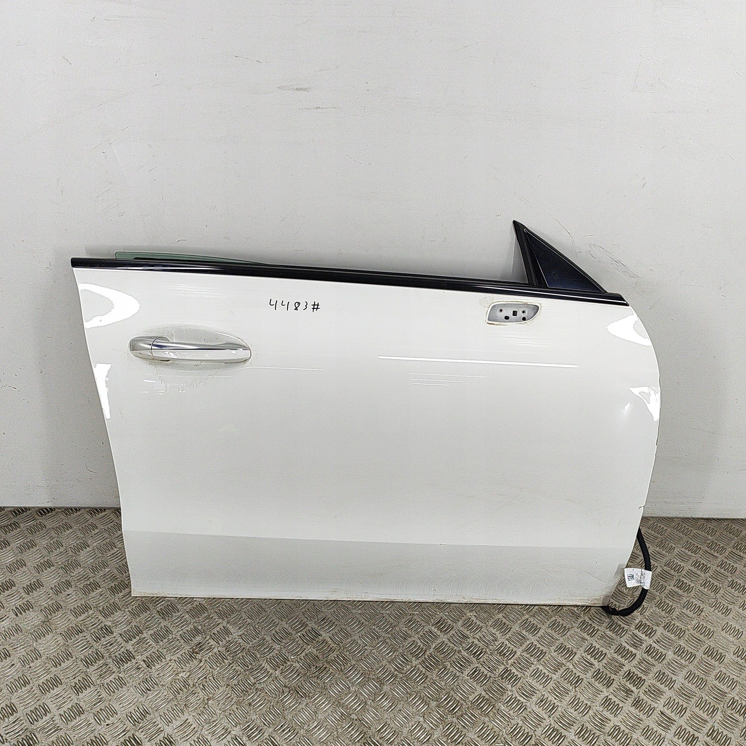 Mercedes-Benz CLA C118 X118 2022 Przód strona prawa Drzwi