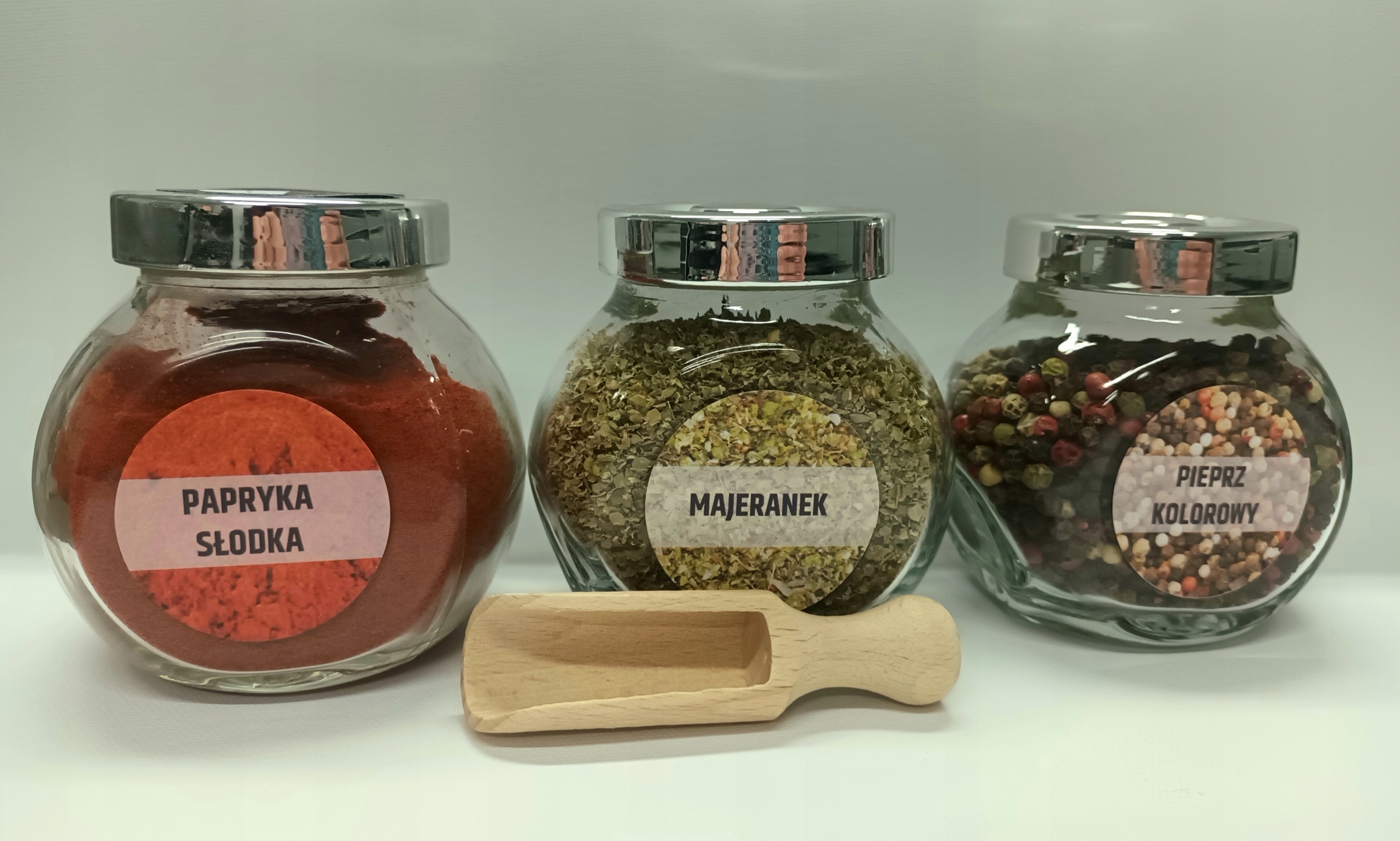 

Naklejki kolor4cm przyprawy, etykiety168x +łopatka