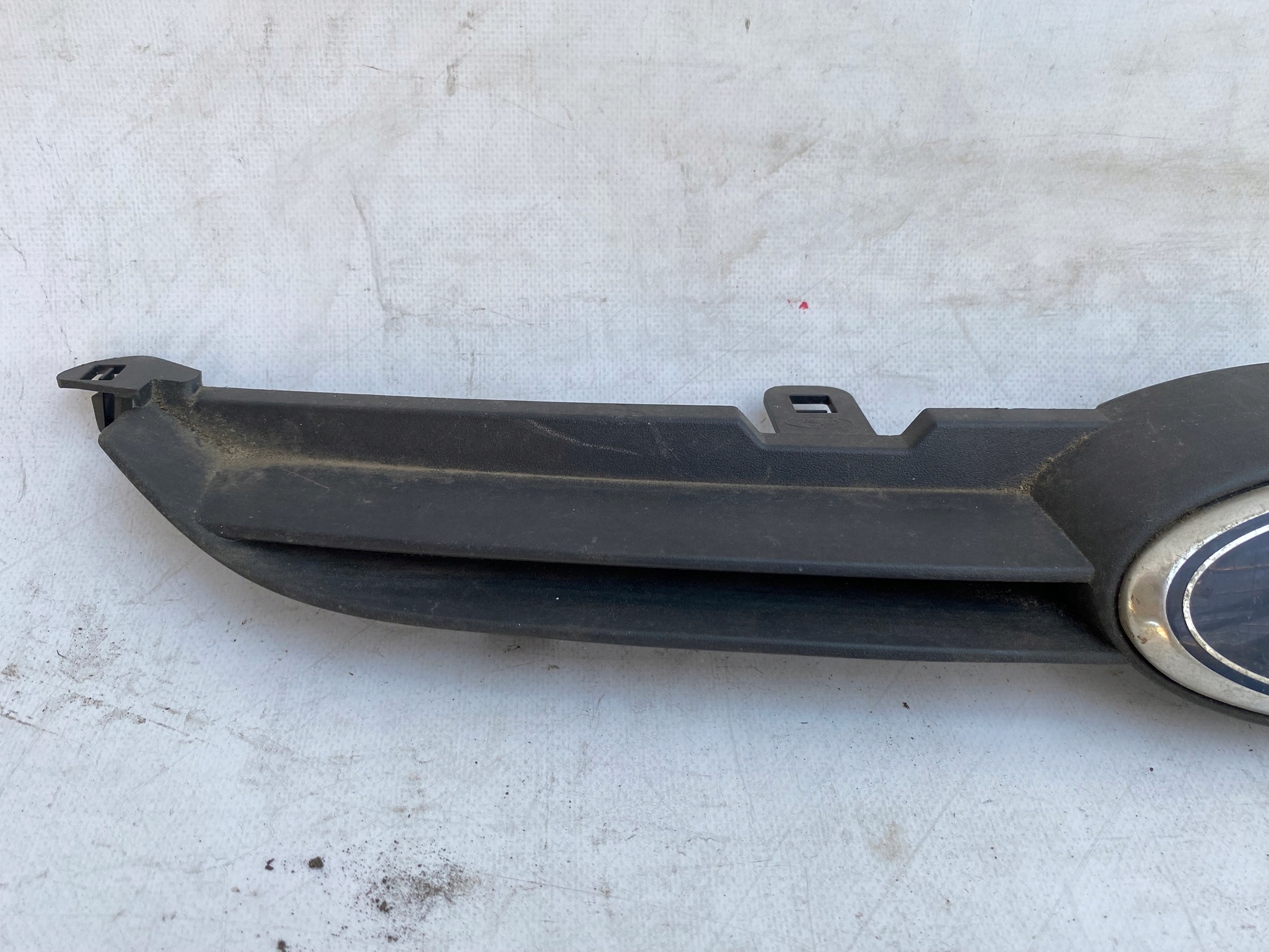 FORD FIESTA MK7 Grill Grill der Stoßstange 8A61-8200-BC
