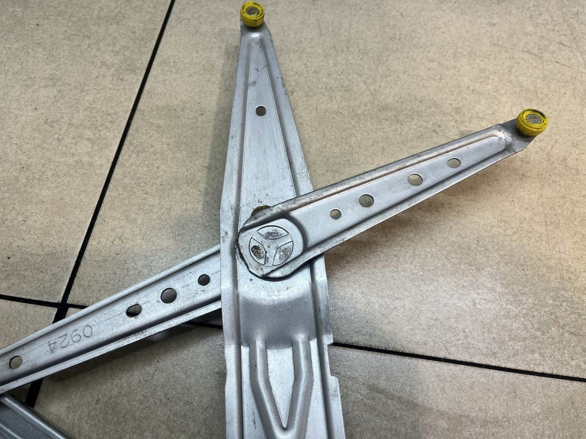 window regulator right front RENAULT KANGOO and FL 1.5 DCI 400664