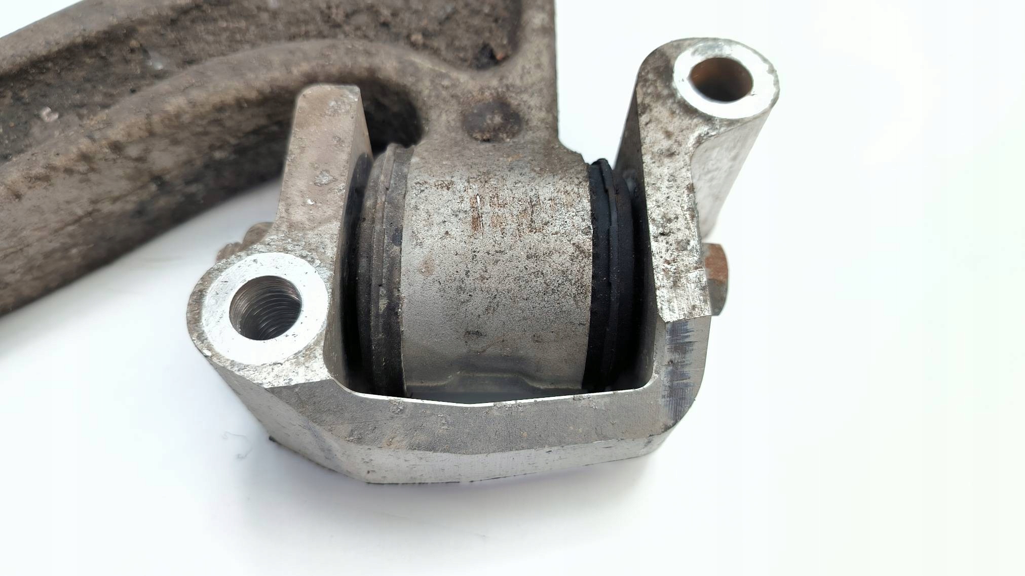 arm front left VOLVO V60 II