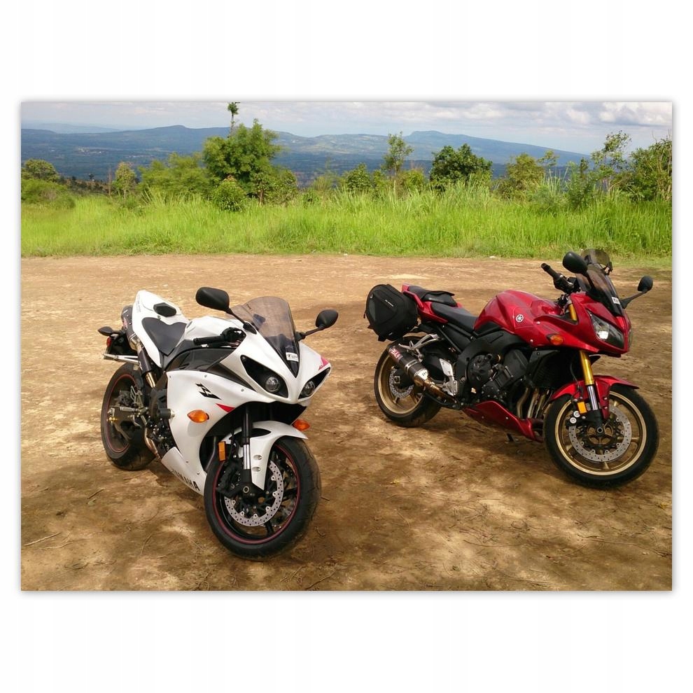 

Plakat 40x30 Yamaha R1 w terenie