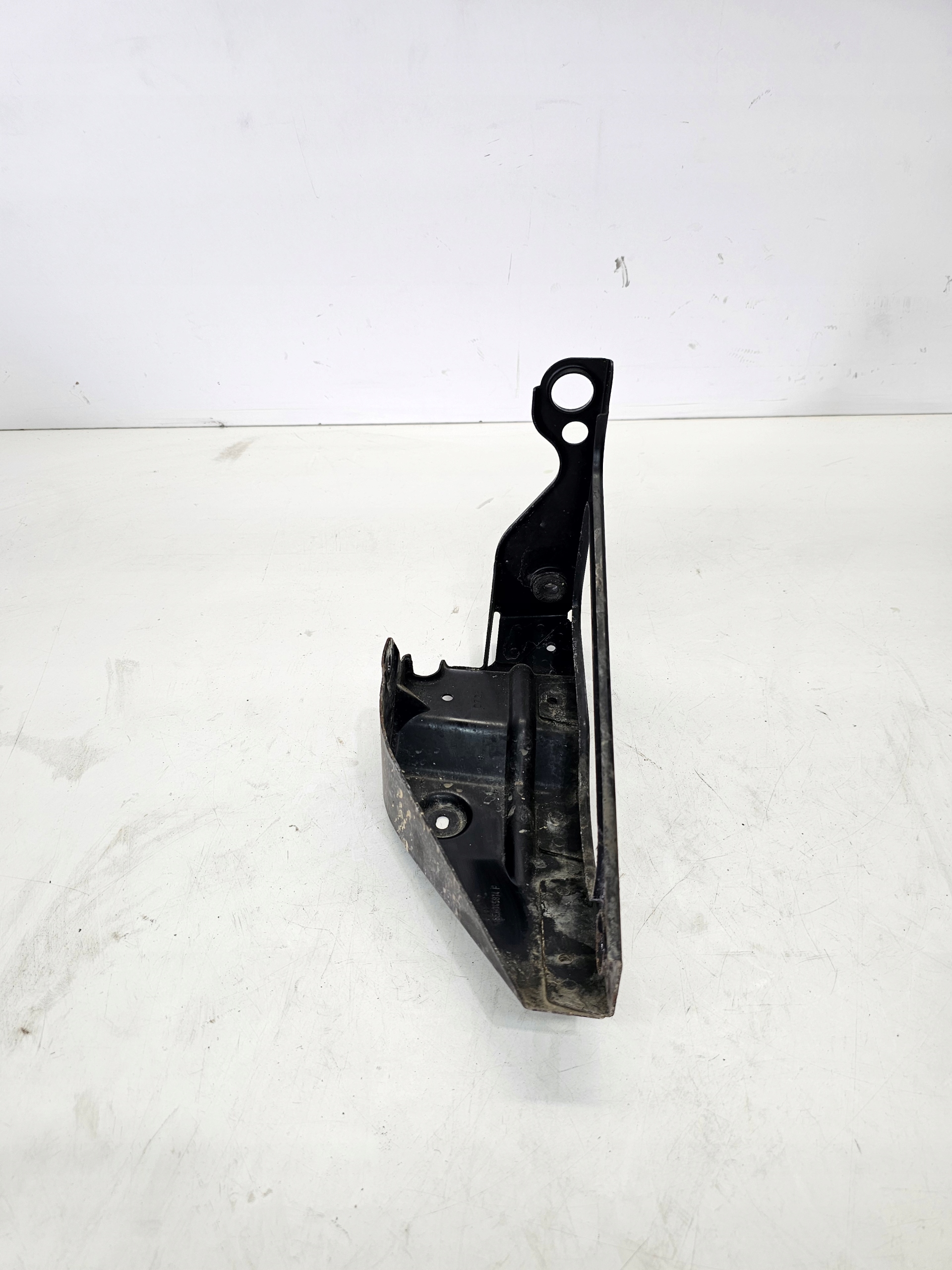 Support Intercooler Droite AUDI A4 B6 B7 8E0145814F