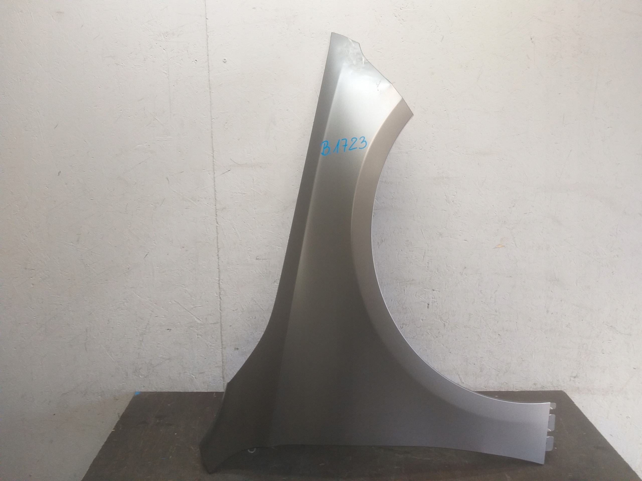 fender front right MERCEDES A KLASA W177
