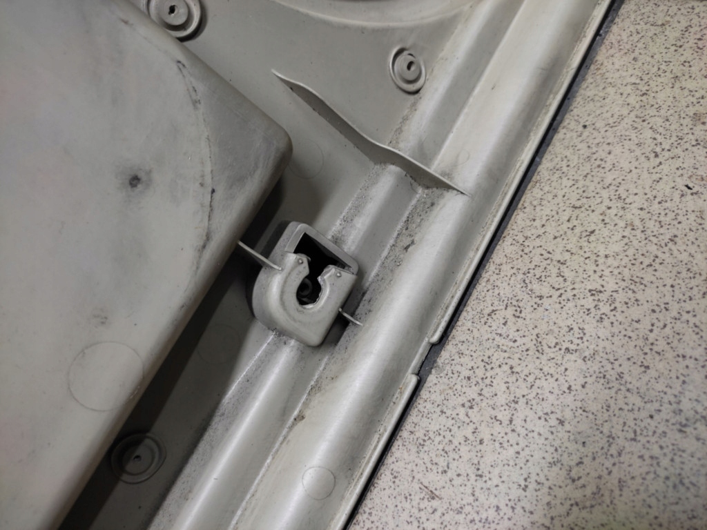 NISSAN X-TRAIL side upholstery door right front